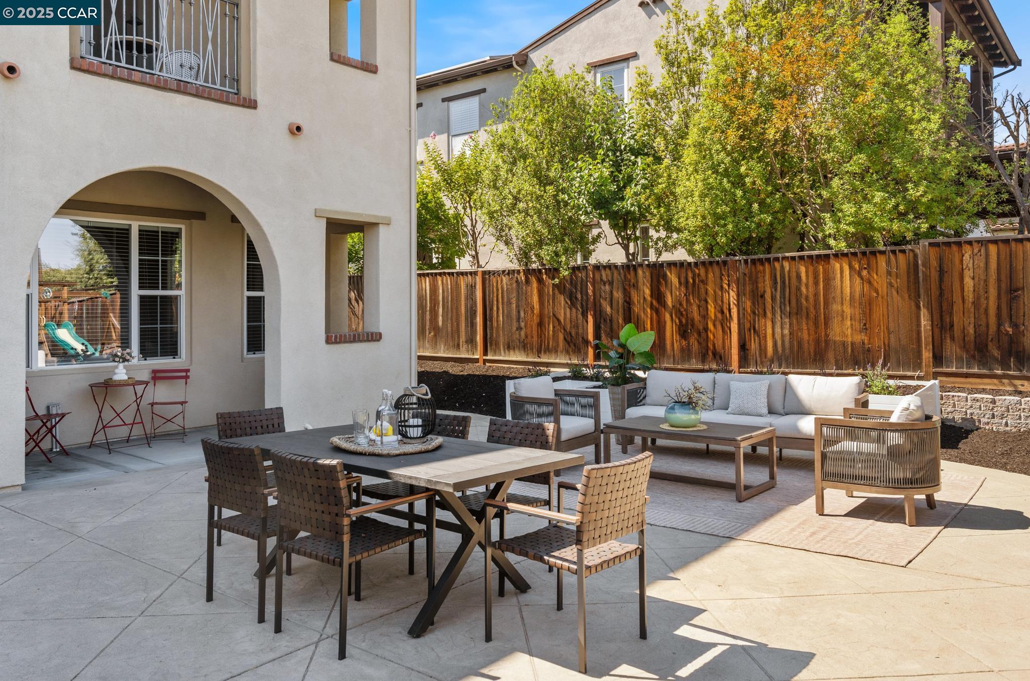 Detail Gallery Image 44 of 46 For 206 Glory Lily Ct, San Ramon,  CA 94582 - 5 Beds | 3/1 Baths