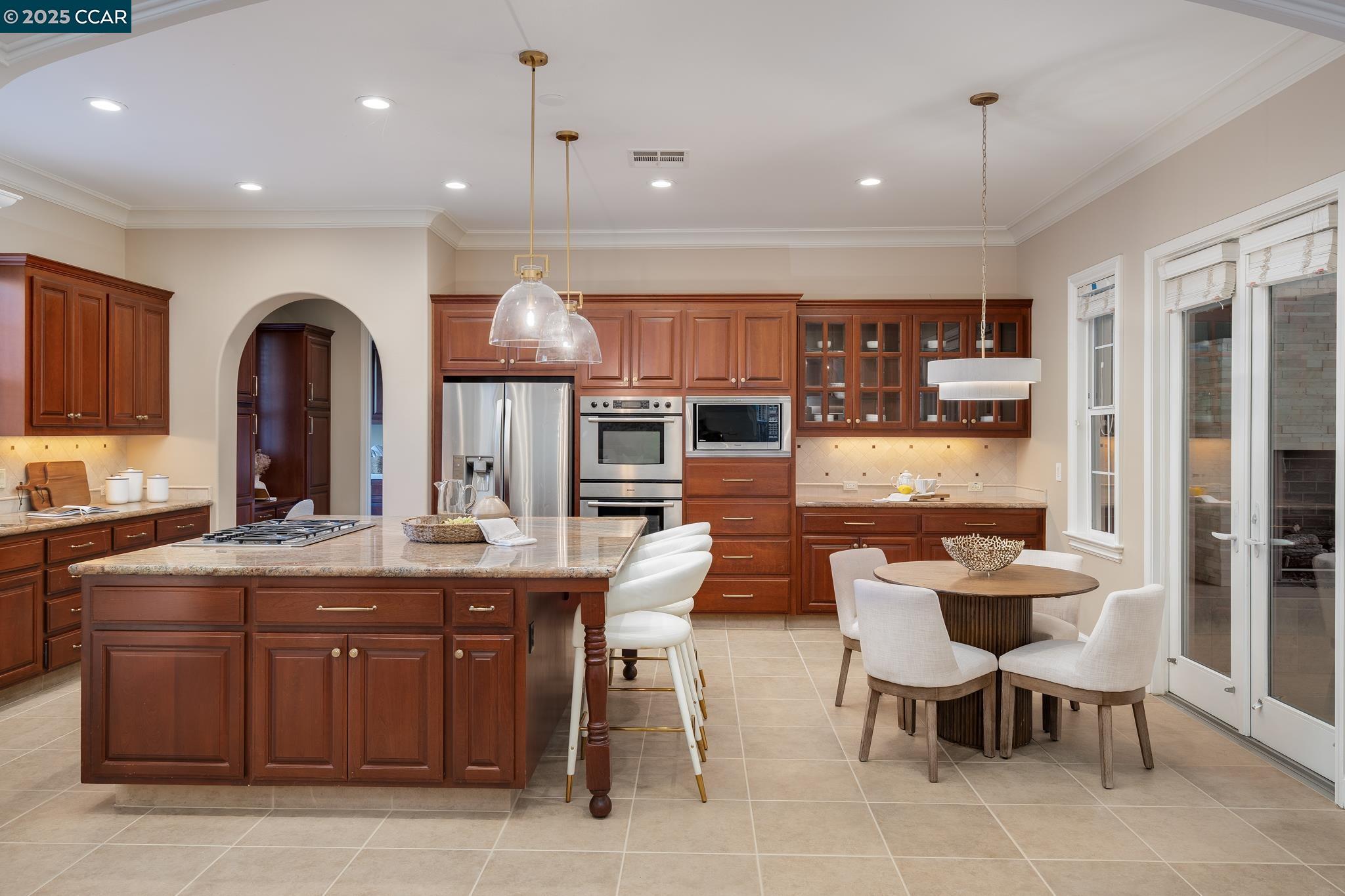 Detail Gallery Image 7 of 46 For 206 Glory Lily Ct, San Ramon,  CA 94582 - 5 Beds | 3/1 Baths