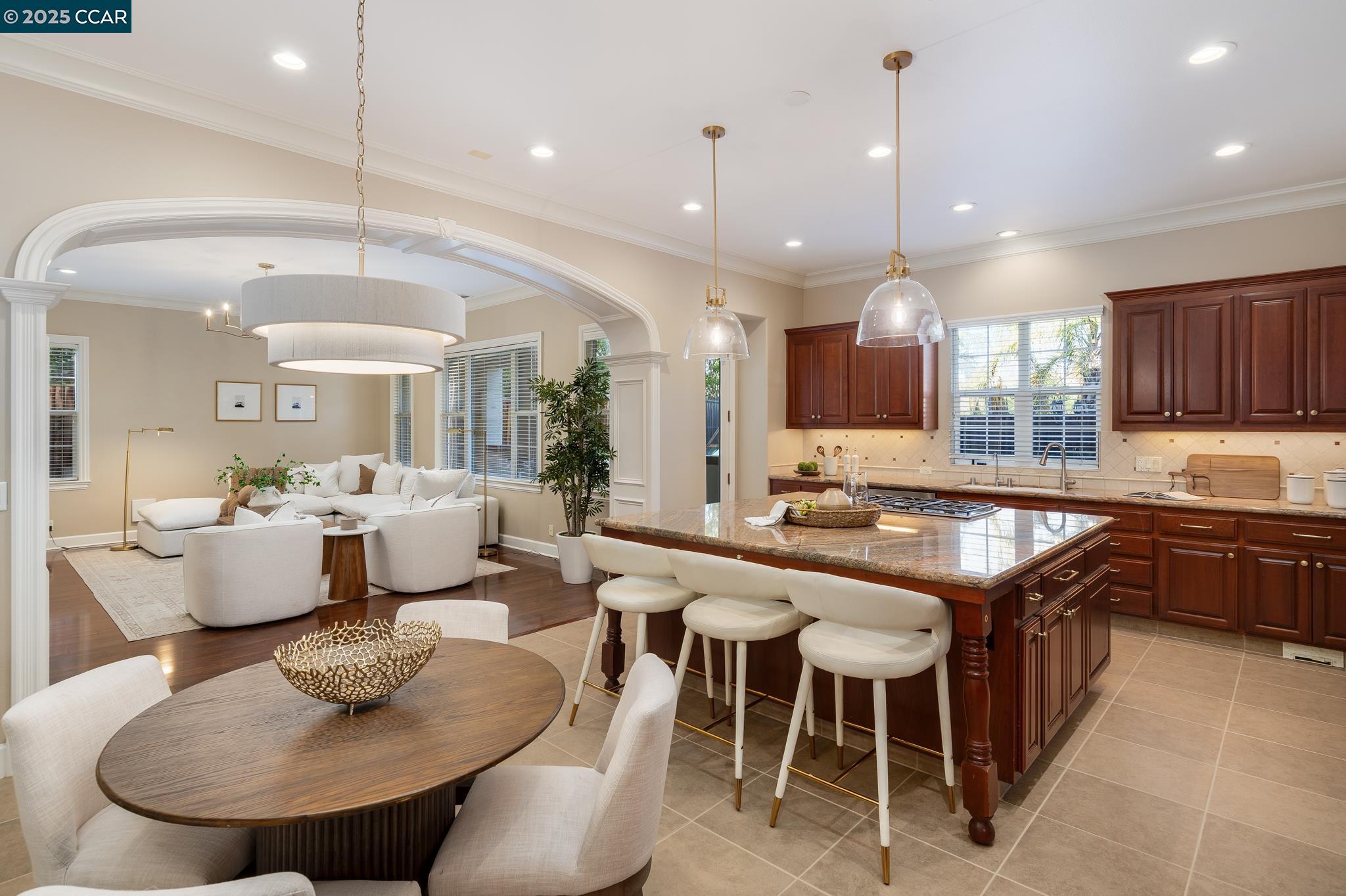 Detail Gallery Image 10 of 46 For 206 Glory Lily Ct, San Ramon,  CA 94582 - 5 Beds | 3/1 Baths