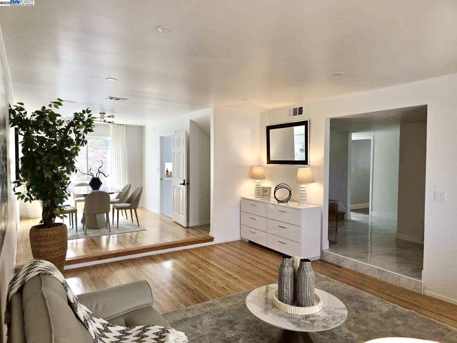 Front Image Thumbnail for BE41108022