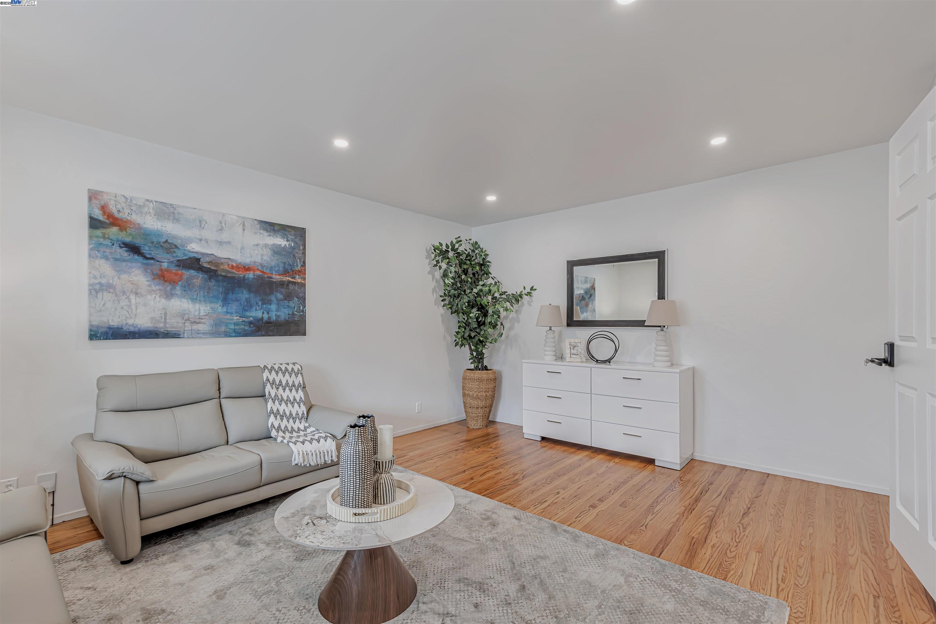 Detail Gallery Image 8 of 54 For 2270 Kenry Way, South San Francisco,  CA 94080 - 5 Beds | 3 Baths