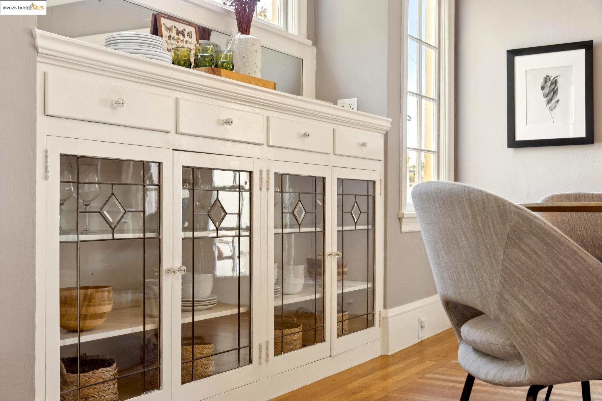 Detail Gallery Image 14 of 60 For 941 Warfield Ave, Oakland,  CA 94610 - 3 Beds | 2 Baths