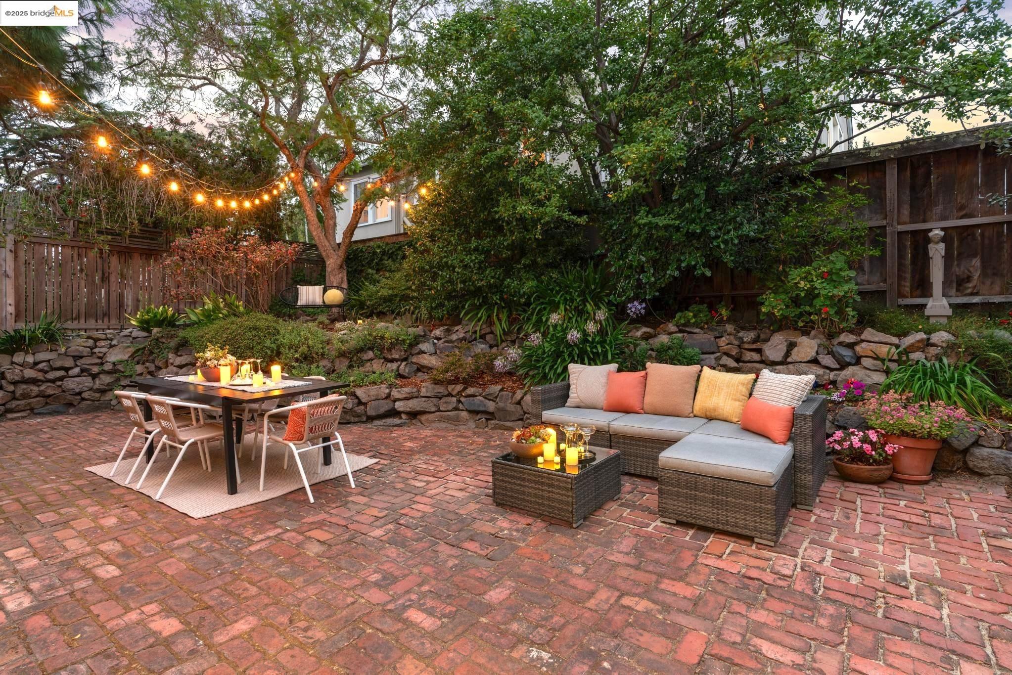 Detail Gallery Image 49 of 60 For 941 Warfield Ave, Oakland,  CA 94610 - 3 Beds | 2 Baths