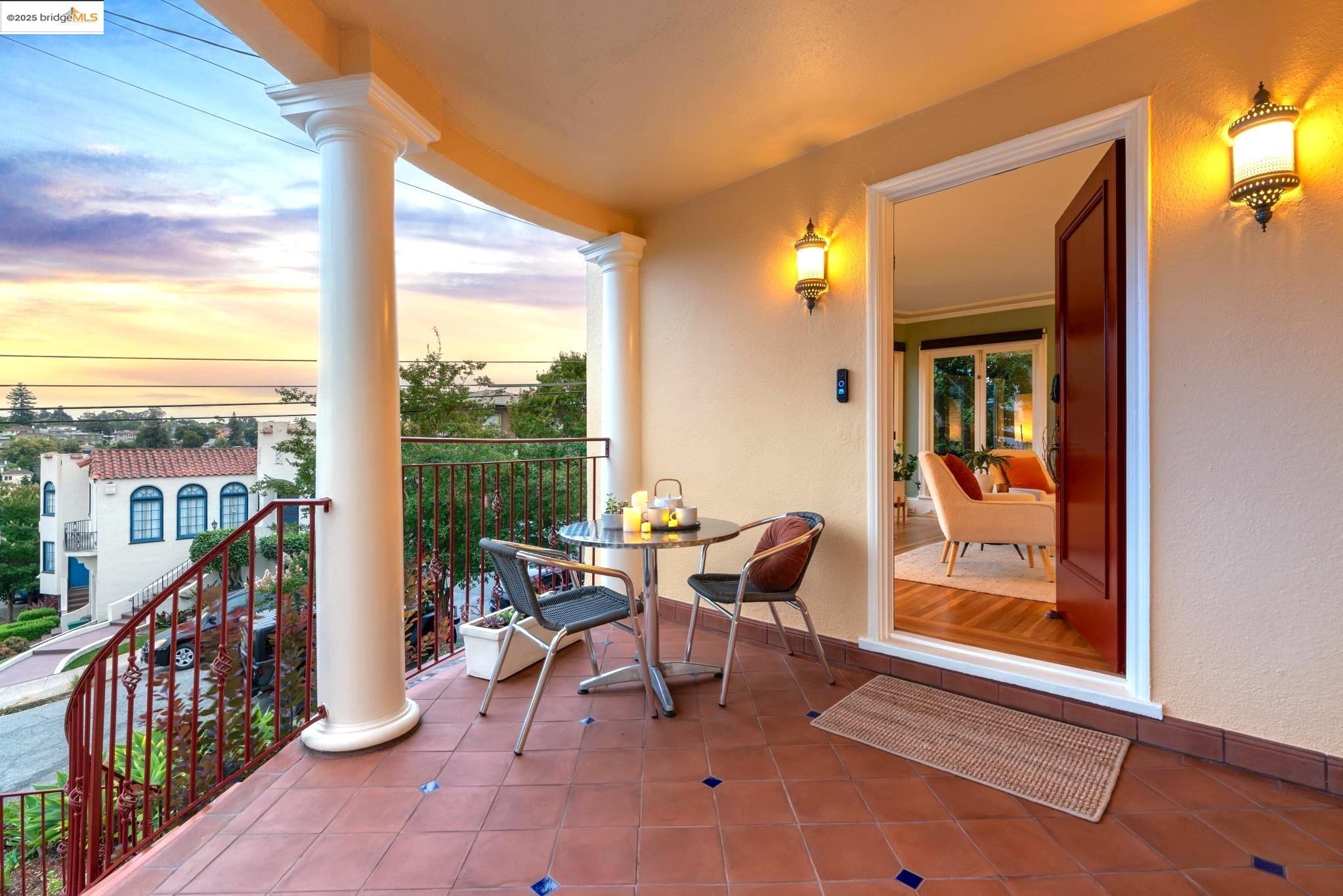 Detail Gallery Image 53 of 60 For 941 Warfield Ave, Oakland,  CA 94610 - 3 Beds | 2 Baths
