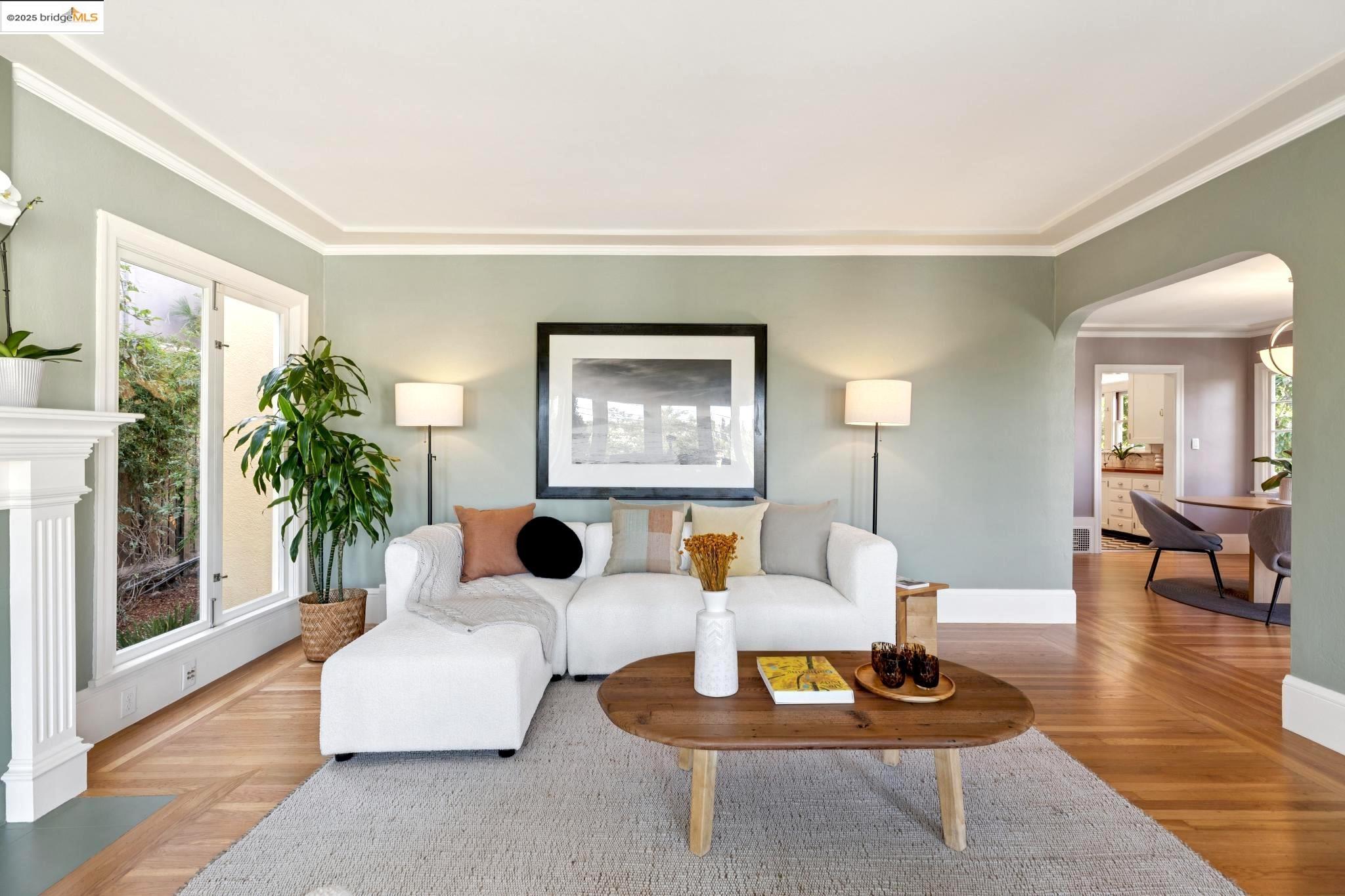 Detail Gallery Image 10 of 60 For 941 Warfield Ave, Oakland,  CA 94610 - 3 Beds | 2 Baths