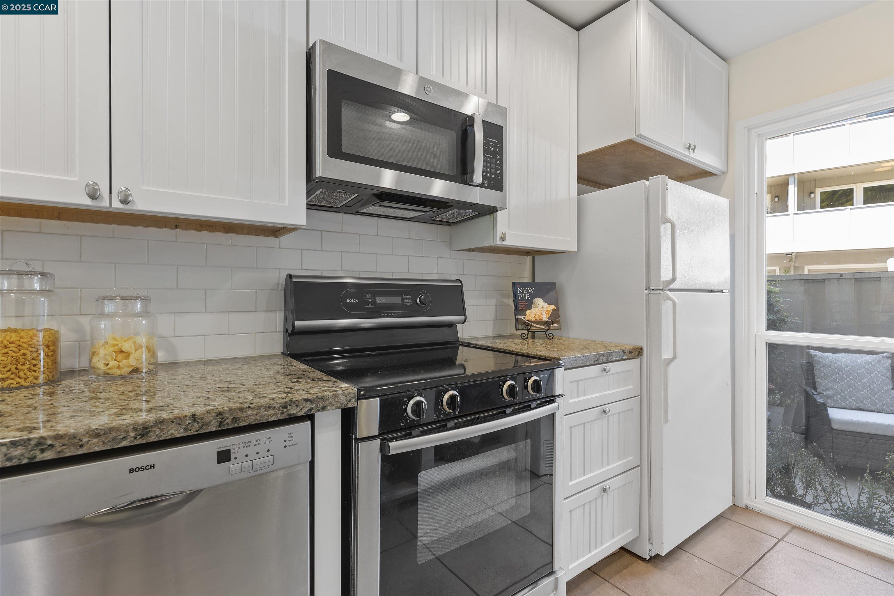 Detail Gallery Image 13 of 25 For 73 Brookwood Rd #9,  Orinda,  CA 94563 - 2 Beds | 1/1 Baths