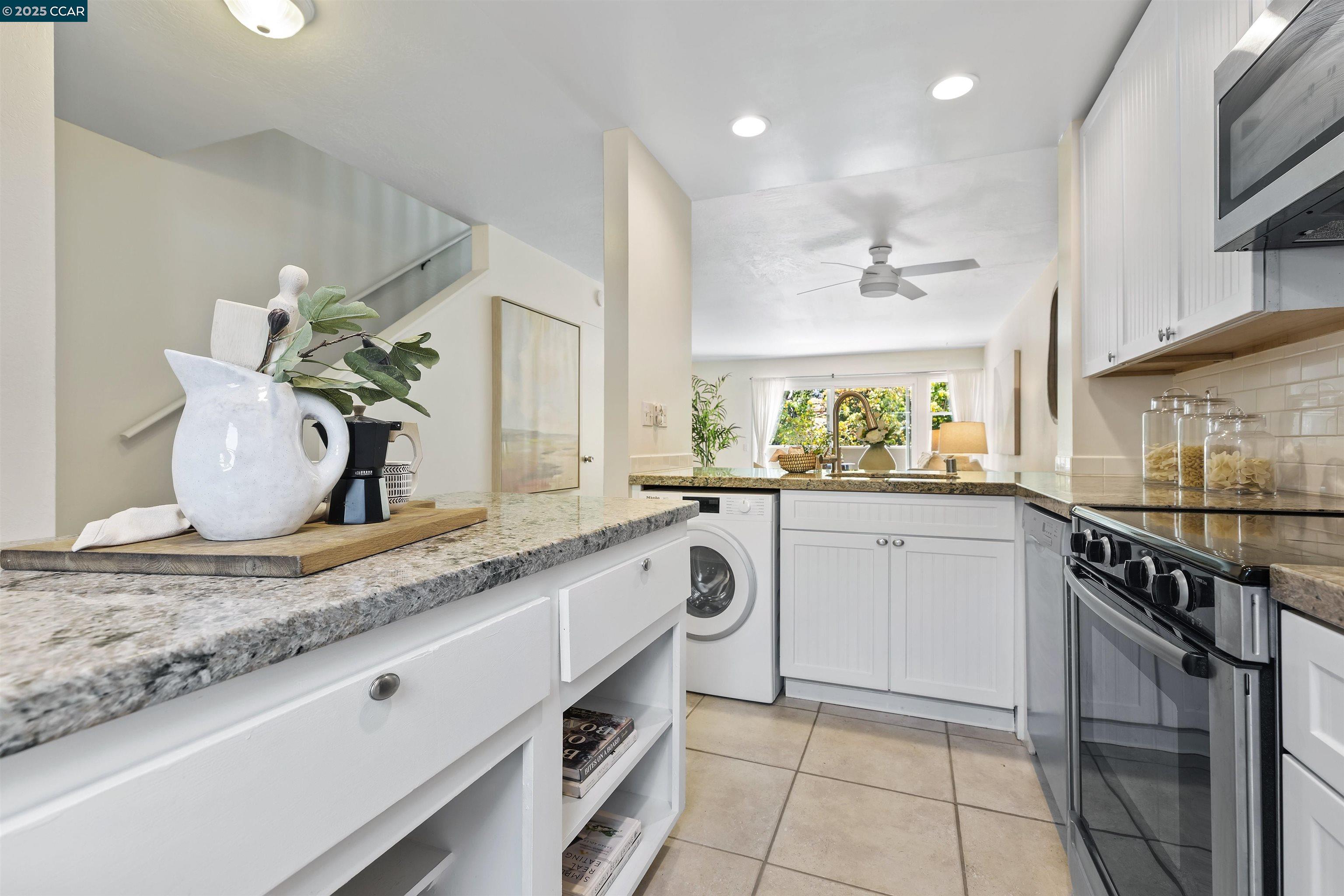 Detail Gallery Image 14 of 25 For 73 Brookwood Rd #9,  Orinda,  CA 94563 - 2 Beds | 1/1 Baths