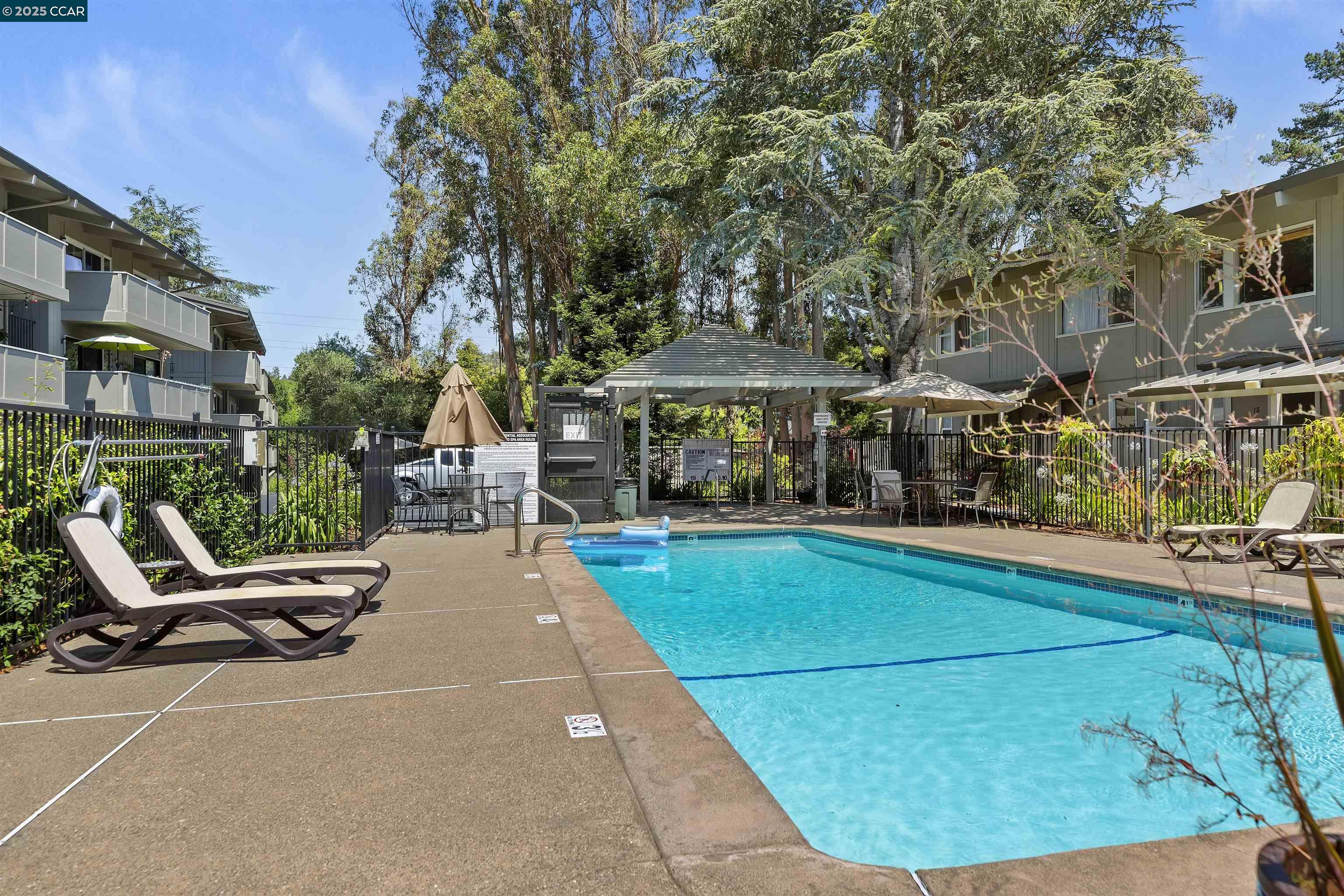 Detail Gallery Image 22 of 25 For 73 Brookwood Rd #9,  Orinda,  CA 94563 - 2 Beds | 1/1 Baths