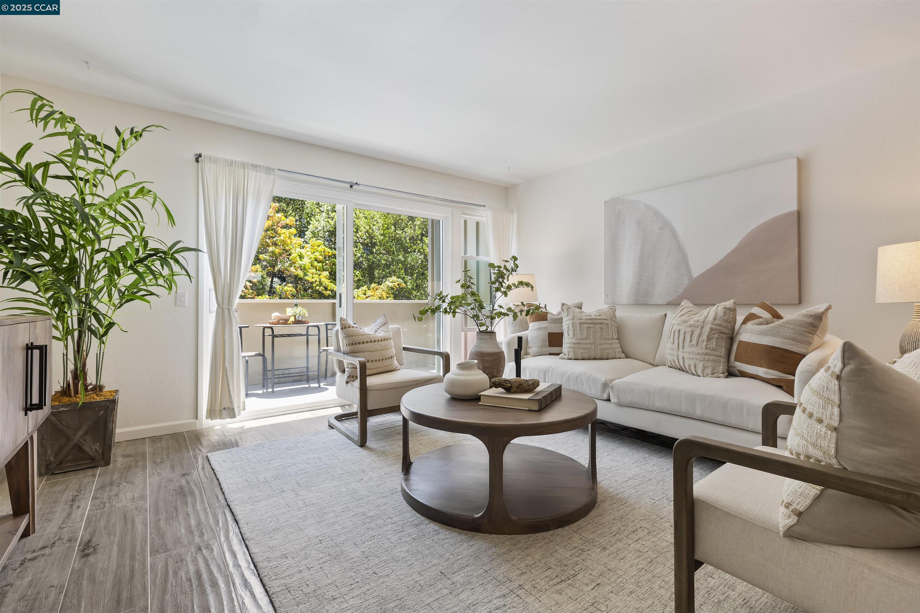 Detail Gallery Image 4 of 25 For 73 Brookwood Rd #9,  Orinda,  CA 94563 - 2 Beds | 1/1 Baths