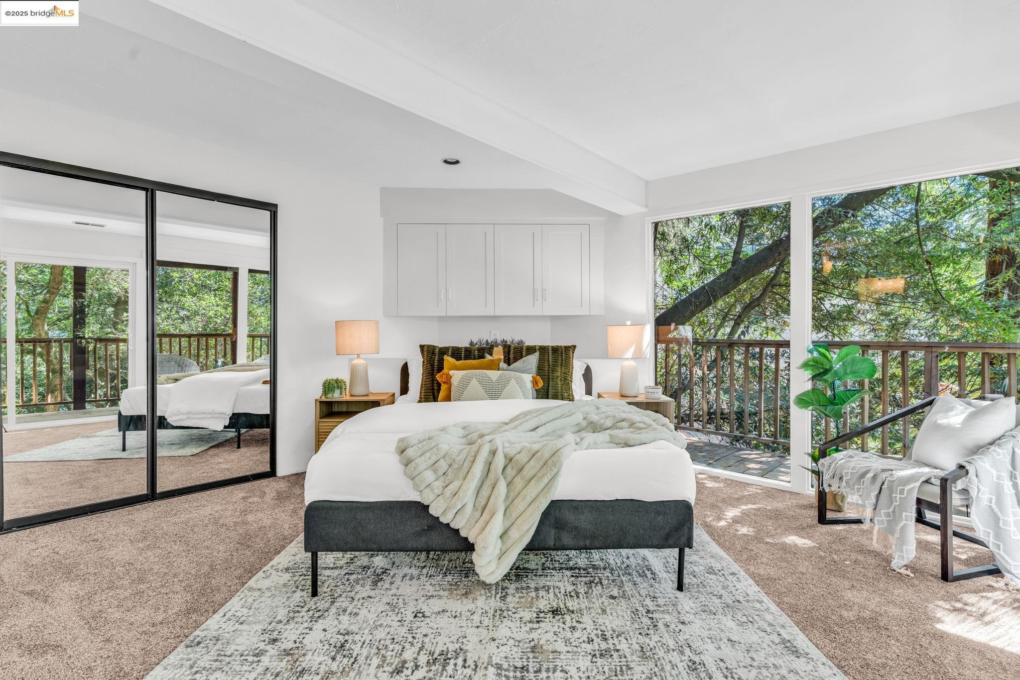 Detail Gallery Image 38 of 52 For 2211 Arrowhead Dr, Oakland,  CA 94611 - 3 Beds | 2 Baths