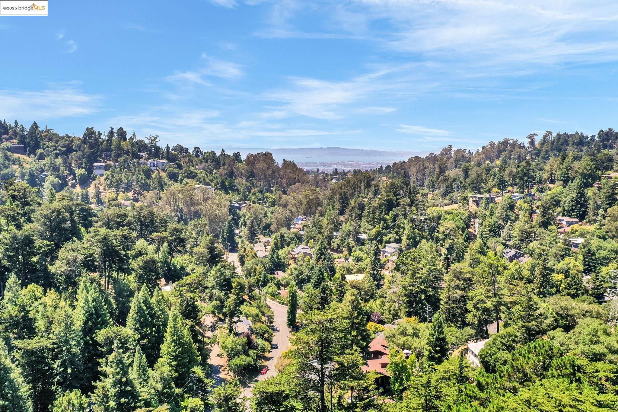 Detail Gallery Image 48 of 52 For 2211 Arrowhead Dr, Oakland,  CA 94611 - 3 Beds | 2 Baths