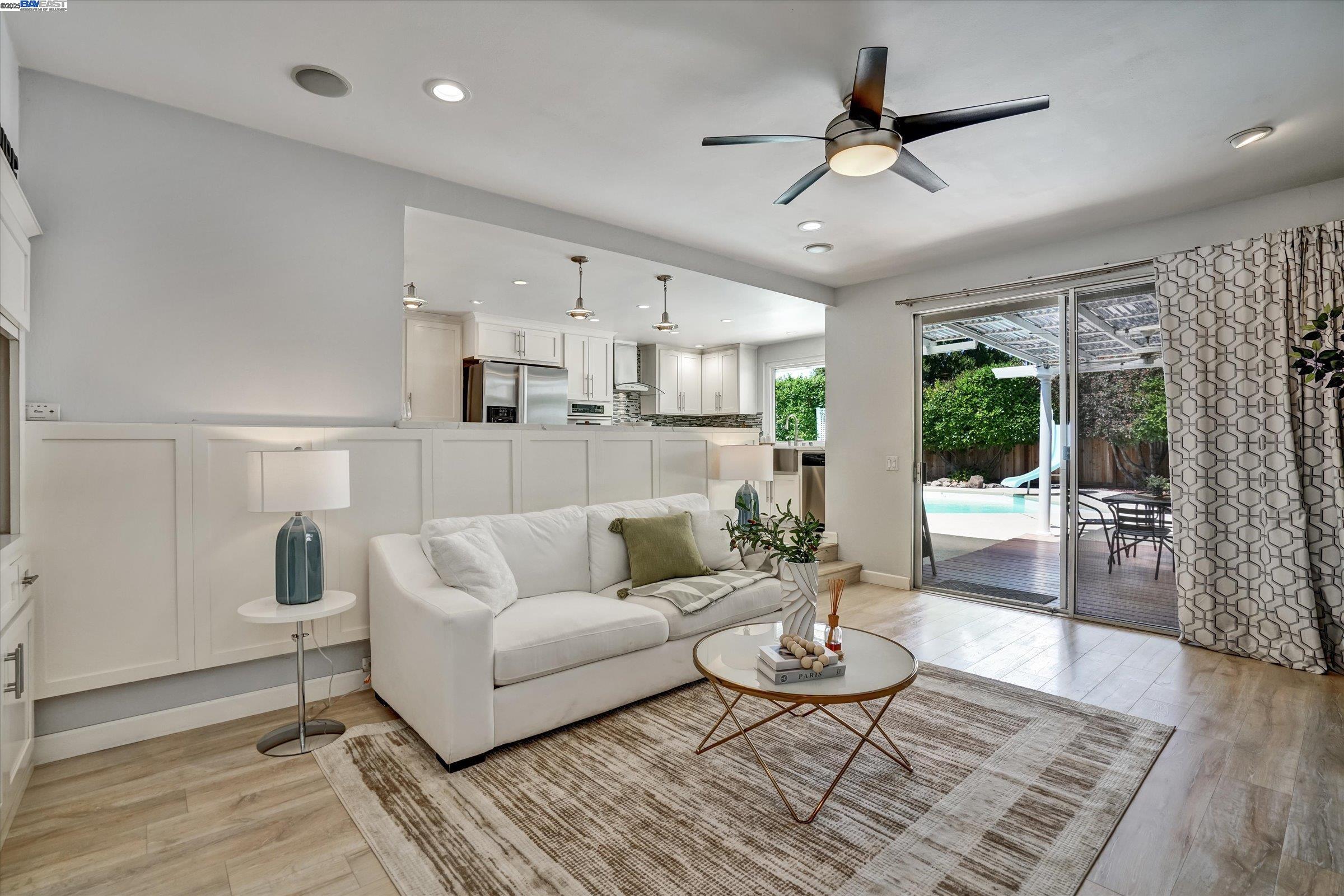 Detail Gallery Image 15 of 37 For 3718 Norris Canyon Rd, San Ramon,  CA 94583 - 4 Beds | 2 Baths