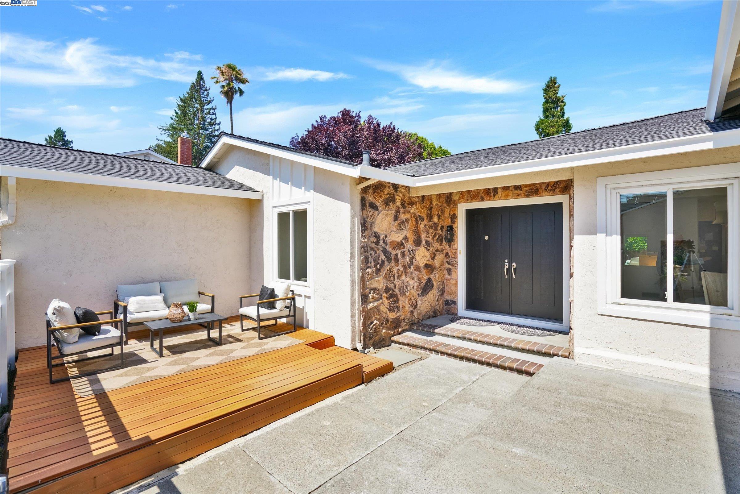 Detail Gallery Image 3 of 37 For 3718 Norris Canyon Rd, San Ramon,  CA 94583 - 4 Beds | 2 Baths