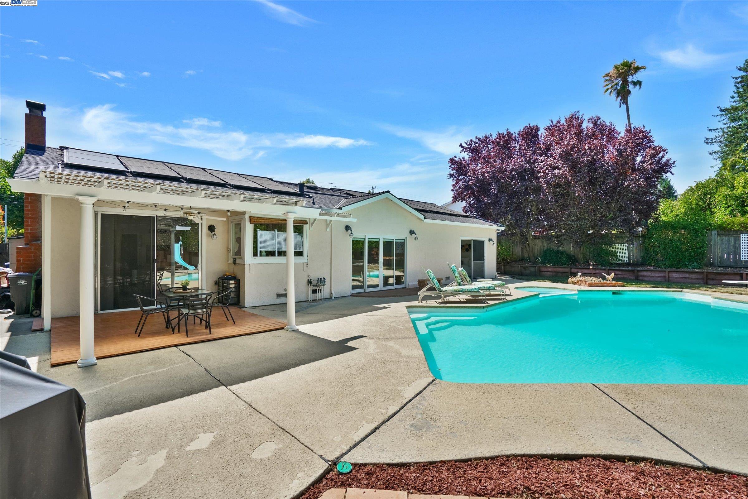 Detail Gallery Image 26 of 37 For 3718 Norris Canyon Rd, San Ramon,  CA 94583 - 4 Beds | 2 Baths