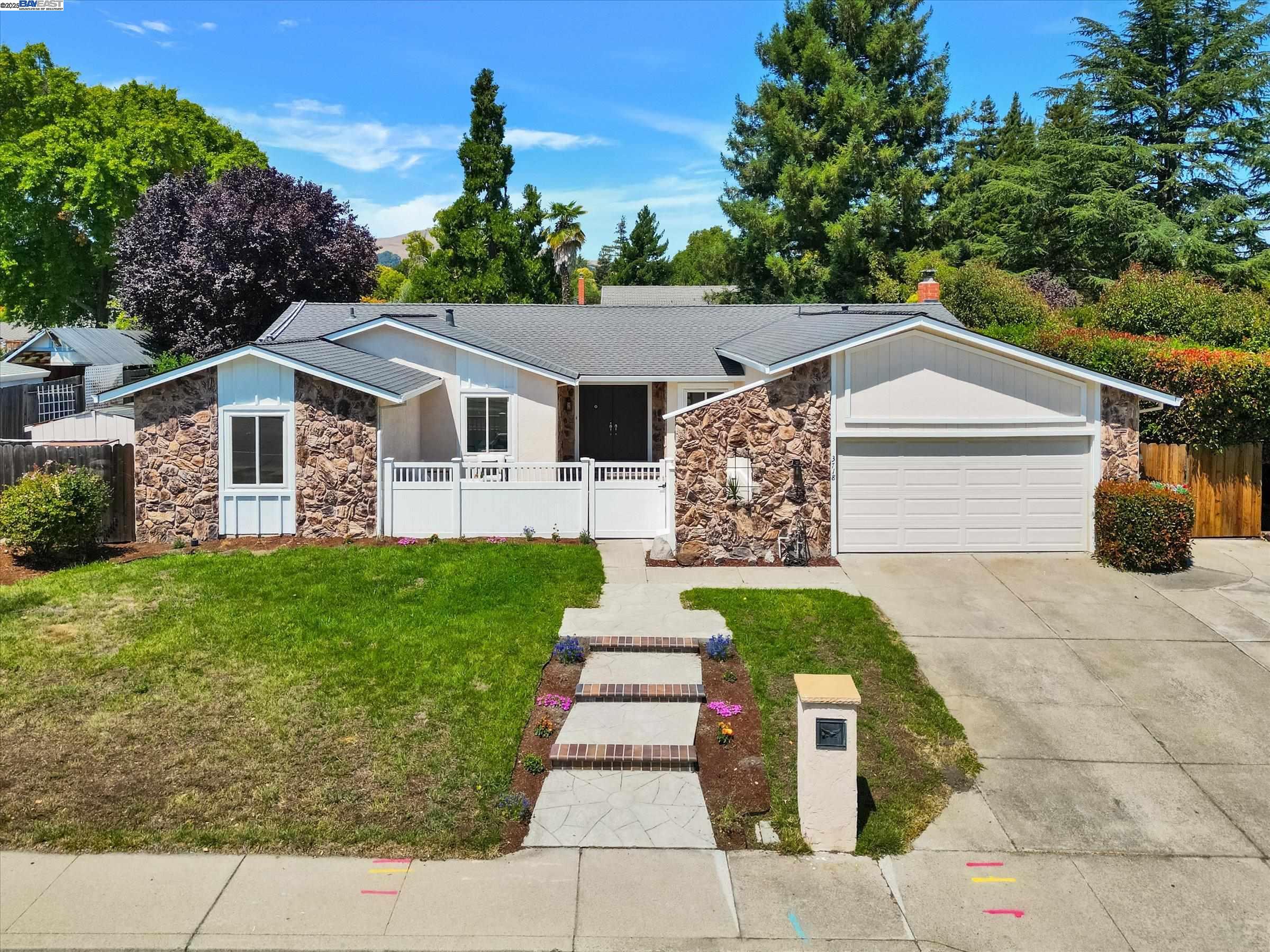 Detail Gallery Image 28 of 37 For 3718 Norris Canyon Rd, San Ramon,  CA 94583 - 4 Beds | 2 Baths