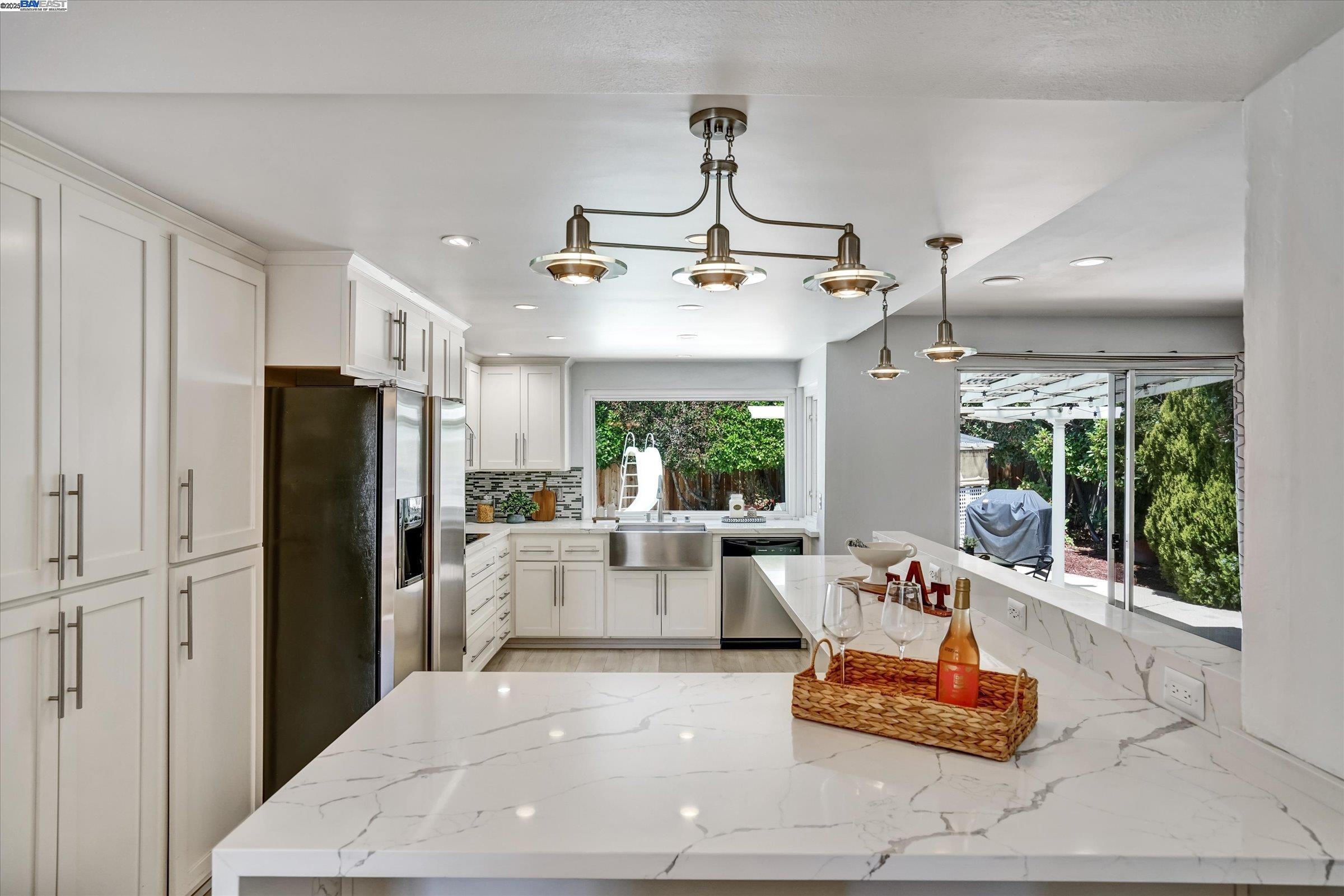 Detail Gallery Image 9 of 37 For 3718 Norris Canyon Rd, San Ramon,  CA 94583 - 4 Beds | 2 Baths
