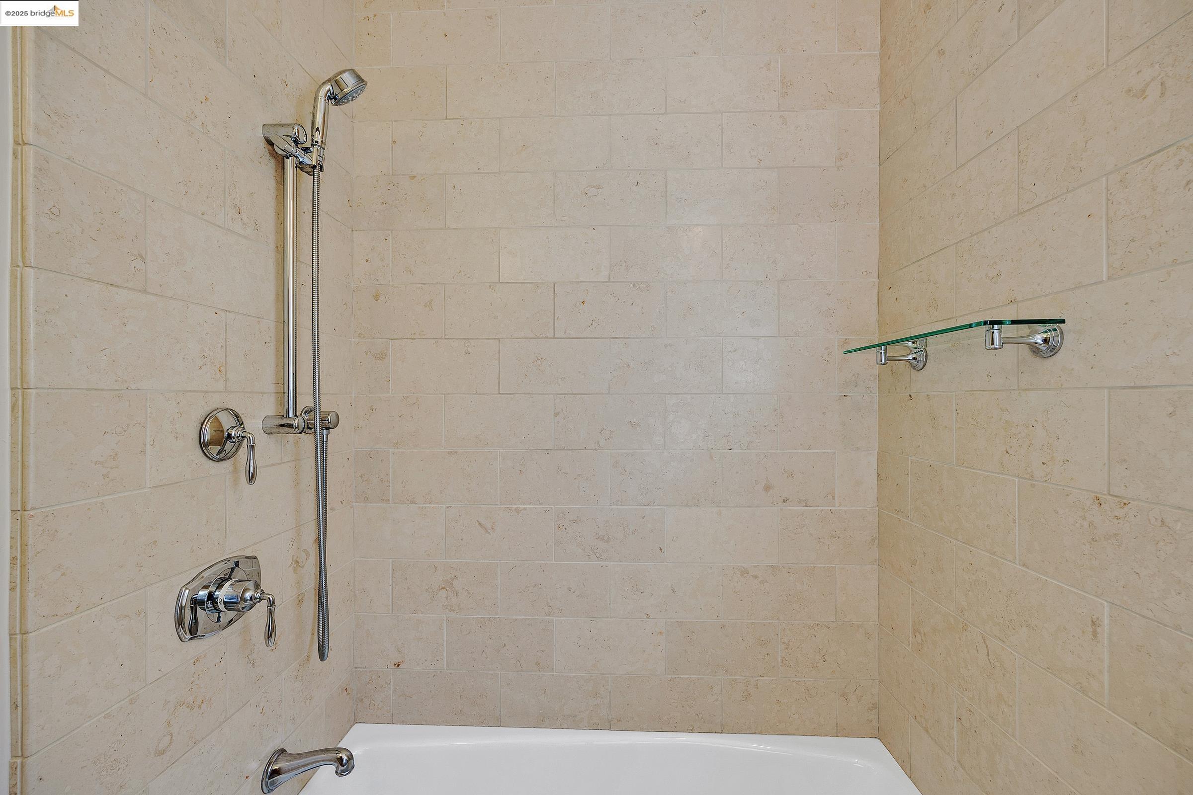 Detail Gallery Image 14 of 31 For 540 Neilson St, Berkeley,  CA 94707 - 3 Beds | 2 Baths