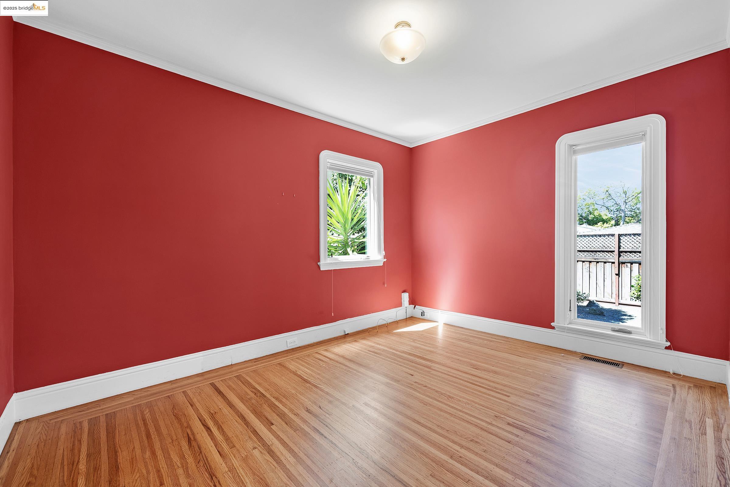 Detail Gallery Image 15 of 31 For 540 Neilson St, Berkeley,  CA 94707 - 3 Beds | 2 Baths