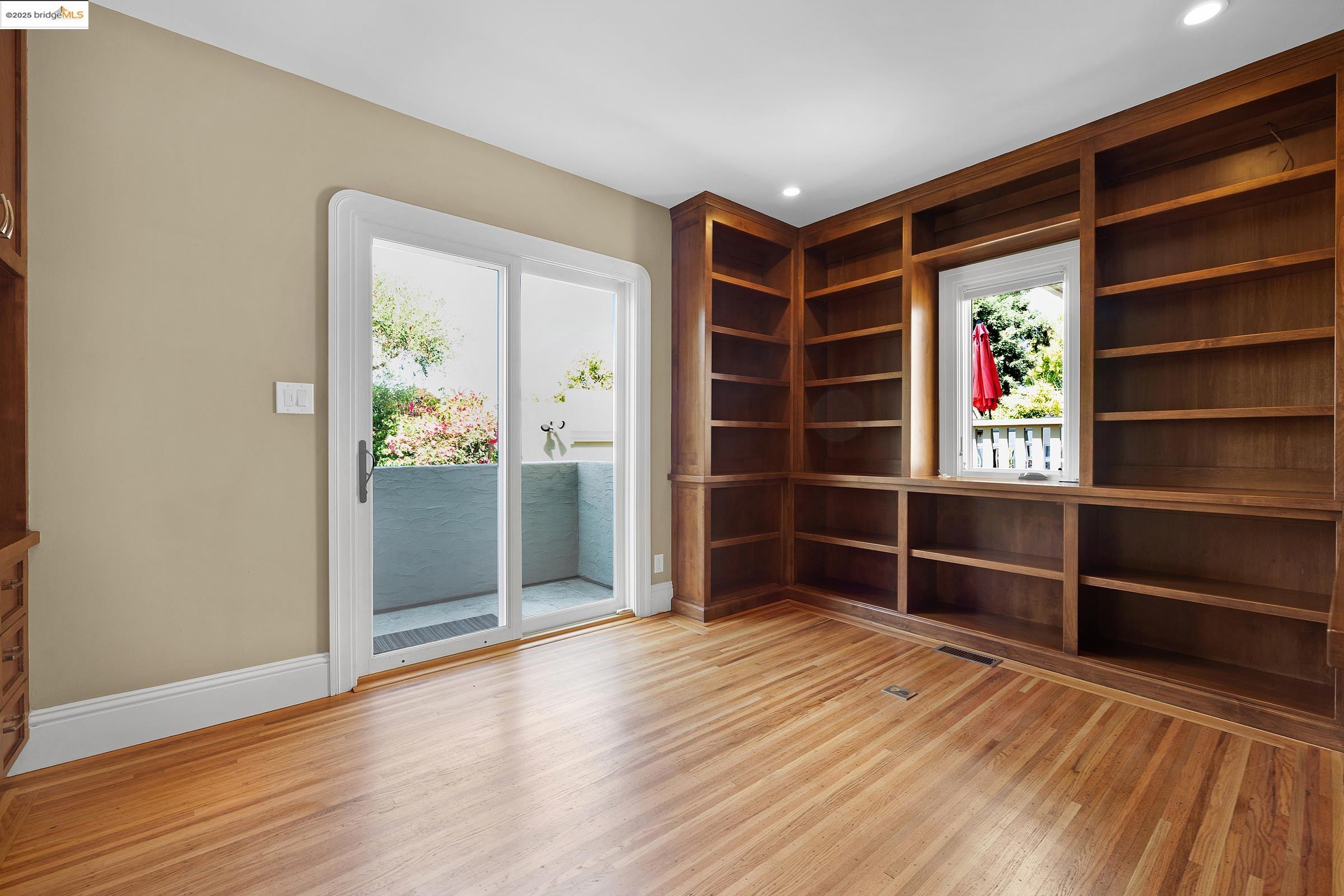 Detail Gallery Image 17 of 31 For 540 Neilson St, Berkeley,  CA 94707 - 3 Beds | 2 Baths