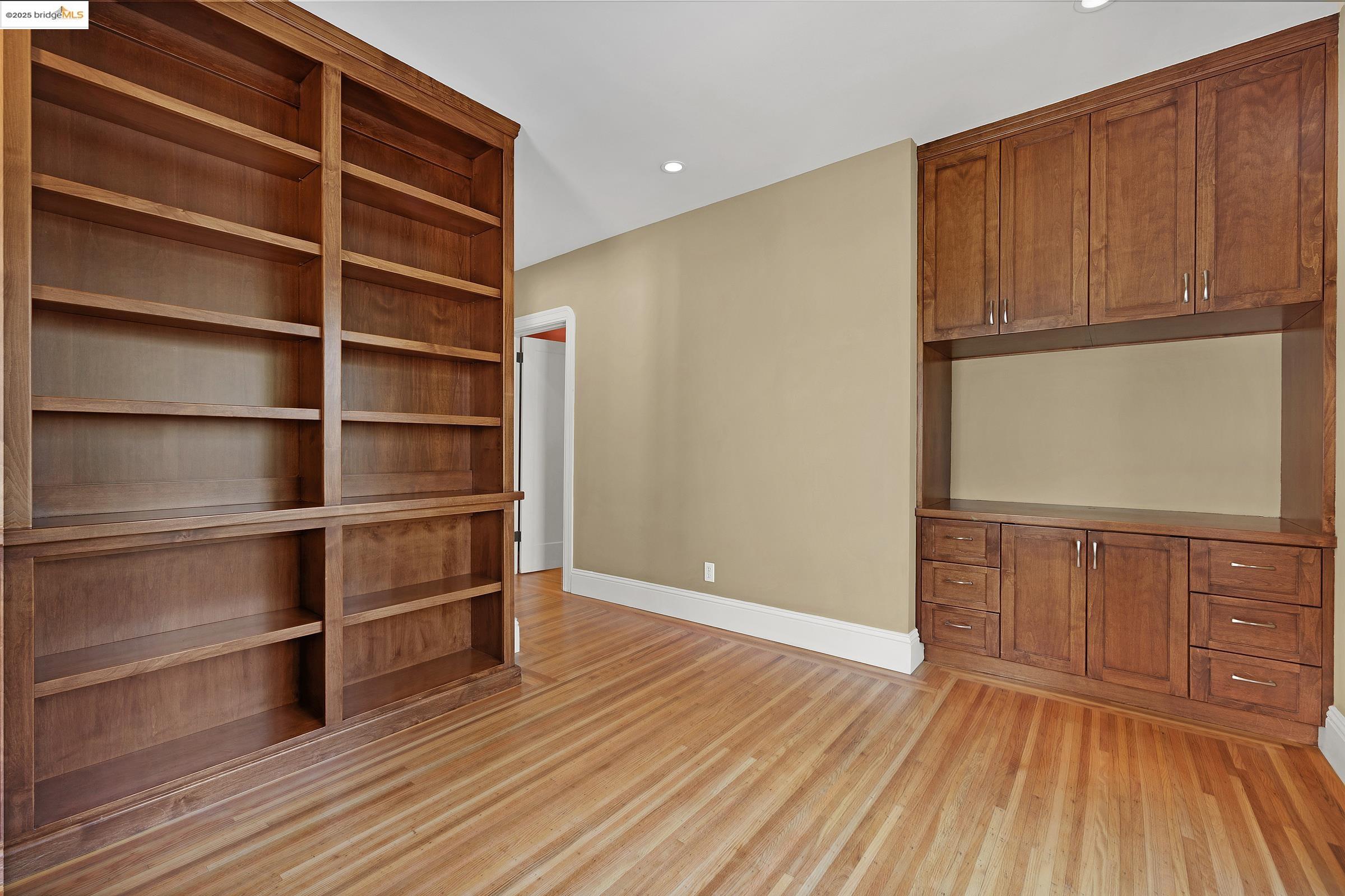 Detail Gallery Image 19 of 31 For 540 Neilson St, Berkeley,  CA 94707 - 3 Beds | 2 Baths