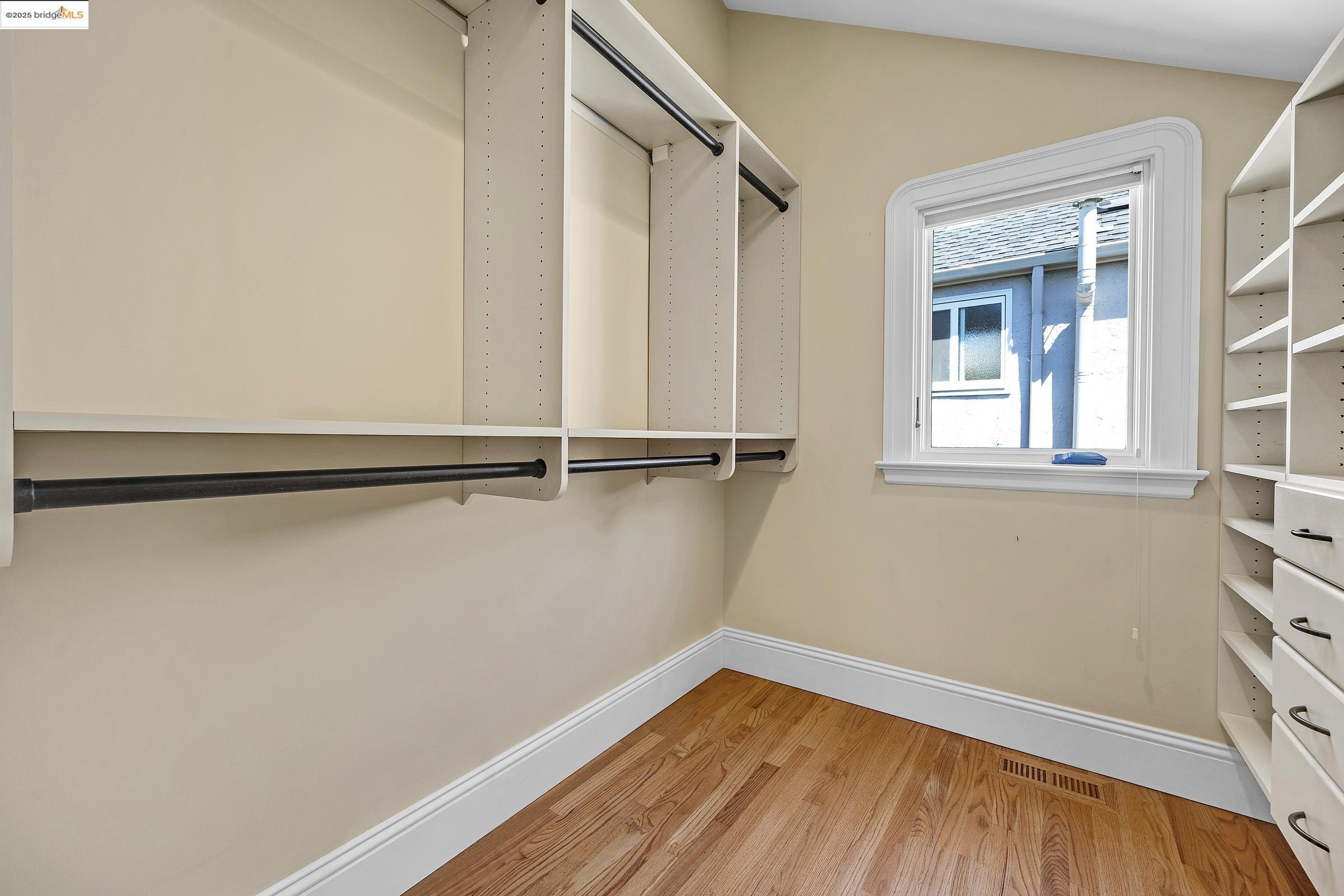 Detail Gallery Image 26 of 31 For 540 Neilson St, Berkeley,  CA 94707 - 3 Beds | 2 Baths