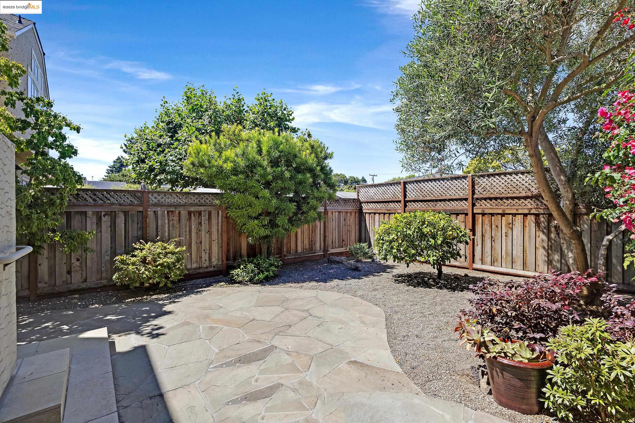 Detail Gallery Image 30 of 31 For 540 Neilson St, Berkeley,  CA 94707 - 3 Beds | 2 Baths