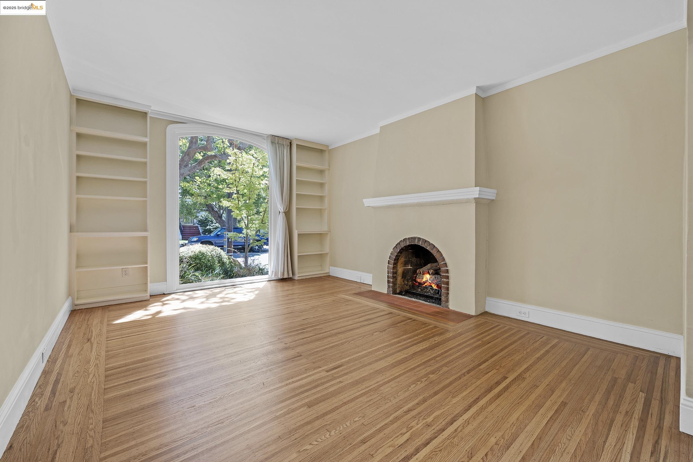 Detail Gallery Image 4 of 31 For 540 Neilson St, Berkeley,  CA 94707 - 3 Beds | 2 Baths