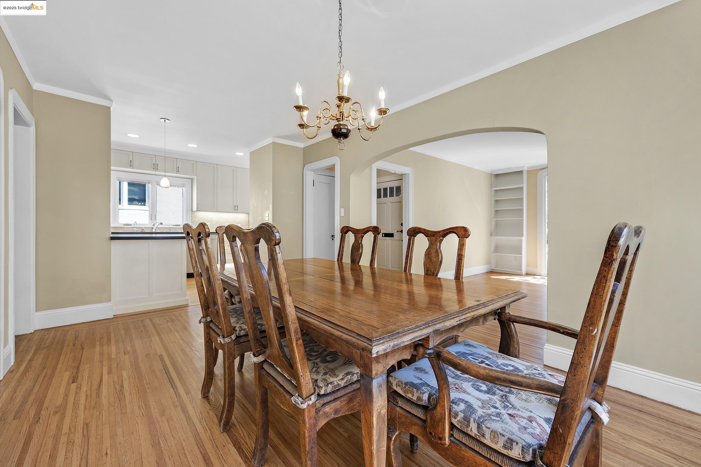 Detail Gallery Image 8 of 31 For 540 Neilson St, Berkeley,  CA 94707 - 3 Beds | 2 Baths