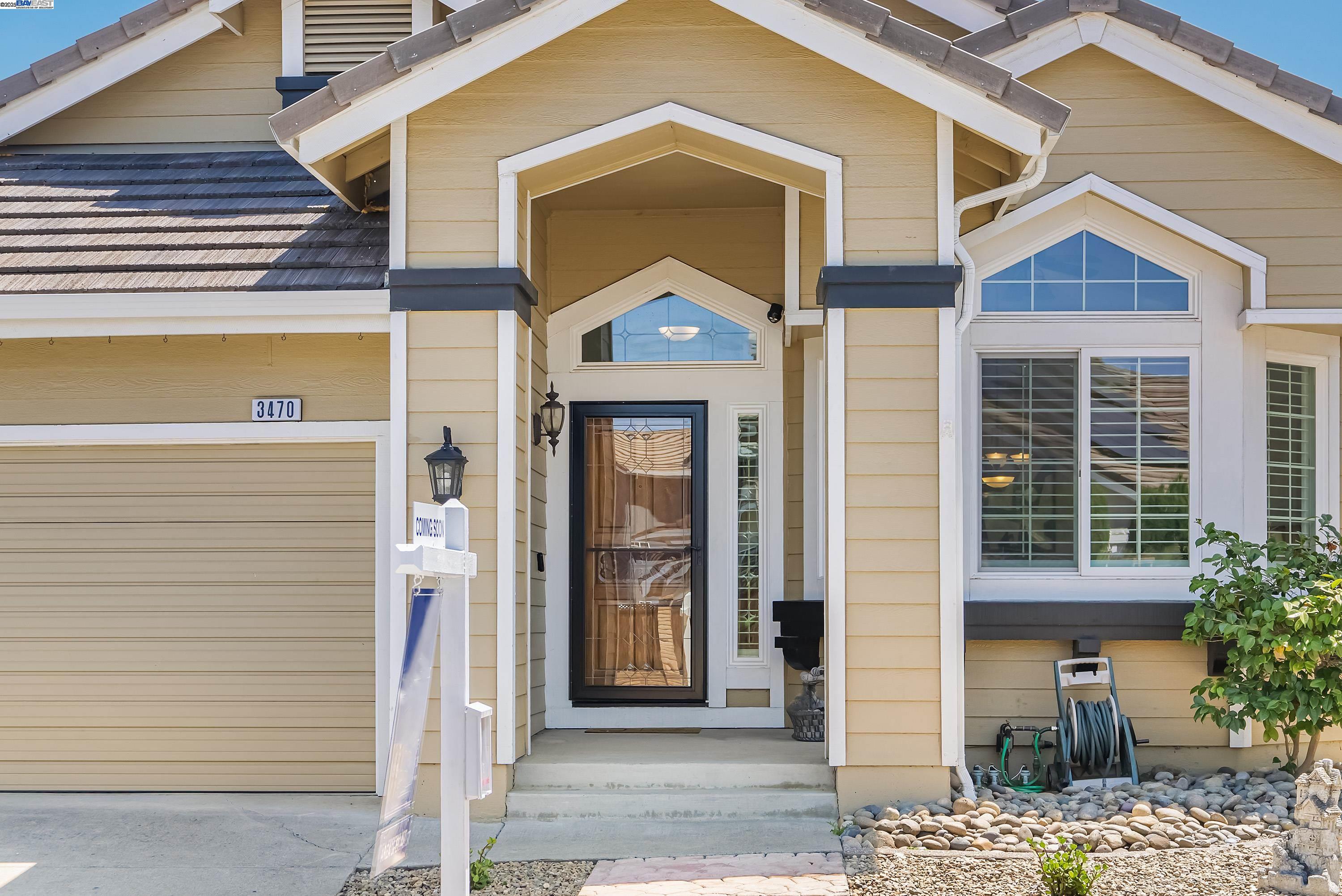 Detail Gallery Image 4 of 42 For 3470 Vermont Pl, Pleasanton,  CA 94588 - 3 Beds | 2 Baths