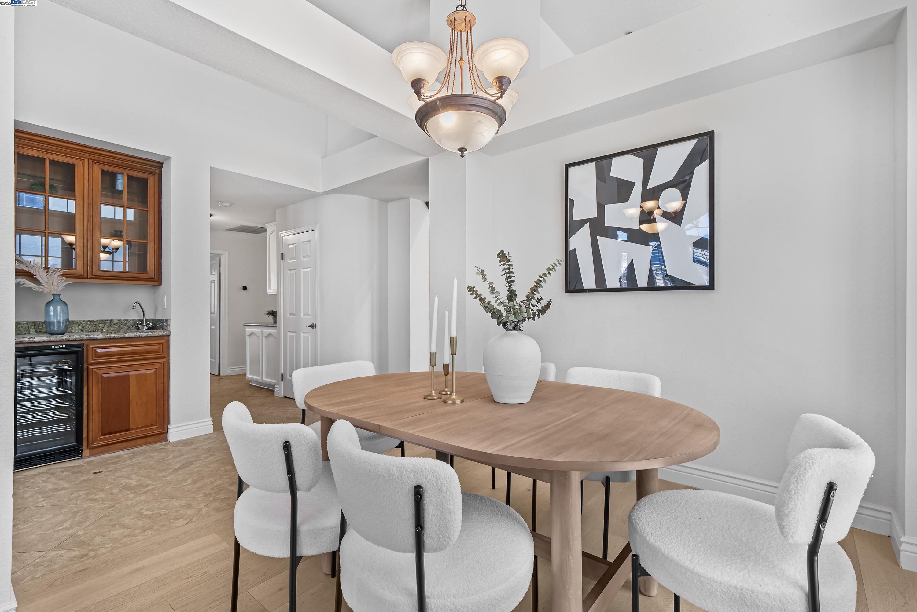 Detail Gallery Image 10 of 42 For 3470 Vermont Pl, Pleasanton,  CA 94588 - 3 Beds | 2 Baths