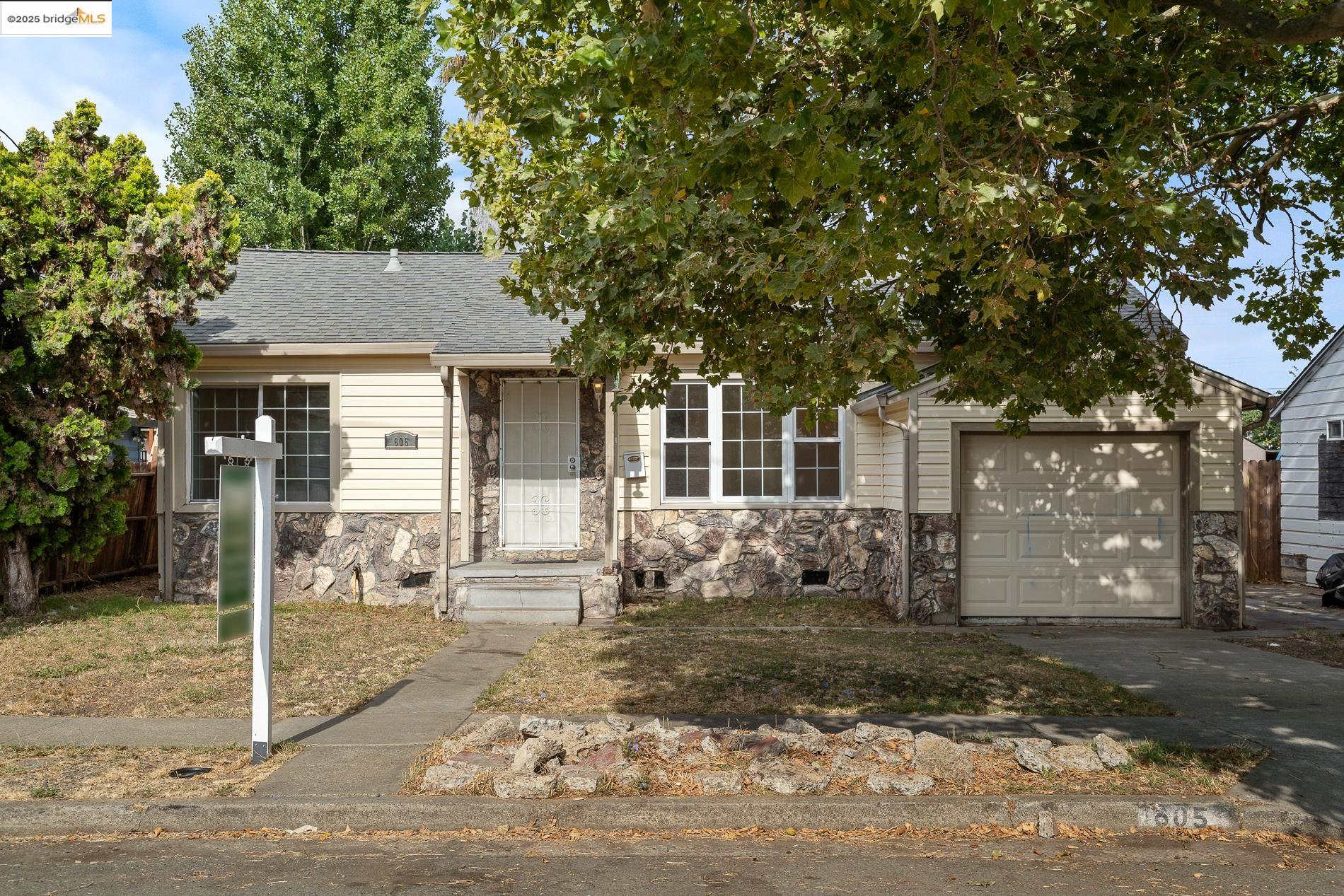Detail Gallery Image 1 of 28 For 605 Grennan St, Vallejo,  CA 94591 - 3 Beds | 2 Baths