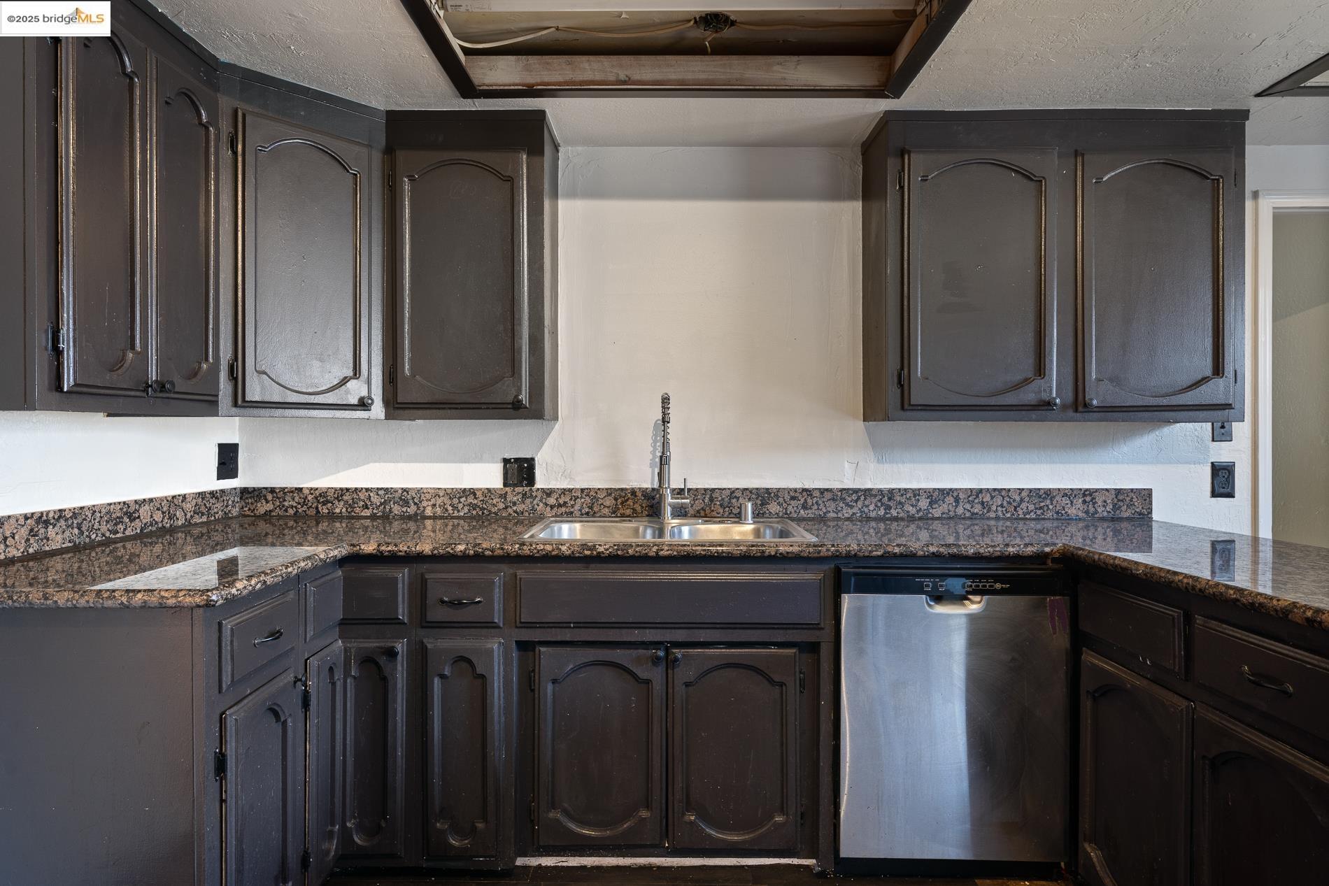 Detail Gallery Image 12 of 28 For 605 Grennan St, Vallejo,  CA 94591 - 3 Beds | 2 Baths