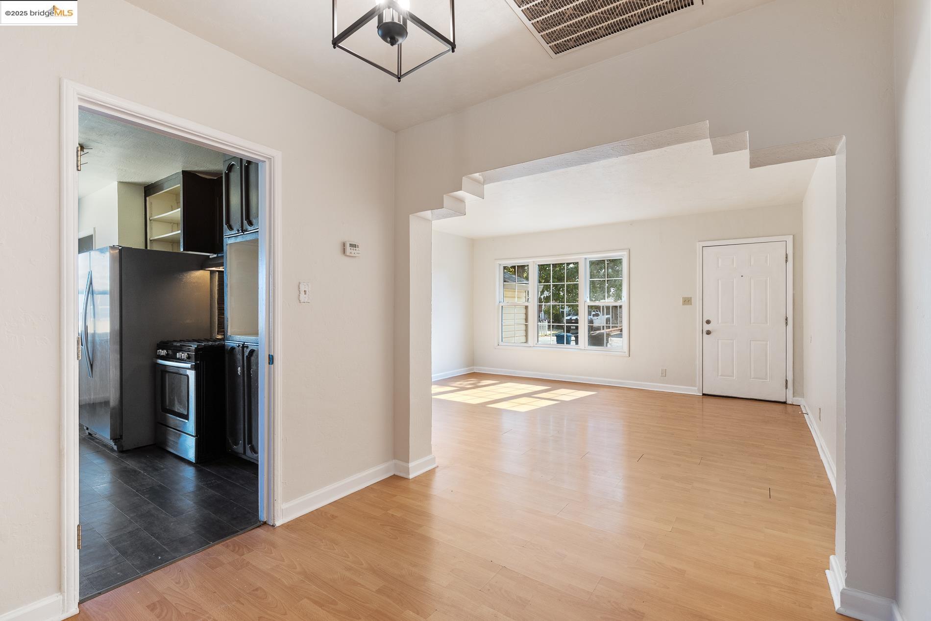 Detail Gallery Image 9 of 28 For 605 Grennan St, Vallejo,  CA 94591 - 3 Beds | 2 Baths