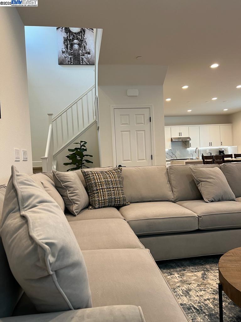 Detail Gallery Image 12 of 49 For 2978 Ellis Town Dr, Tracy,  CA 95377 - 4 Beds | 3/1 Baths