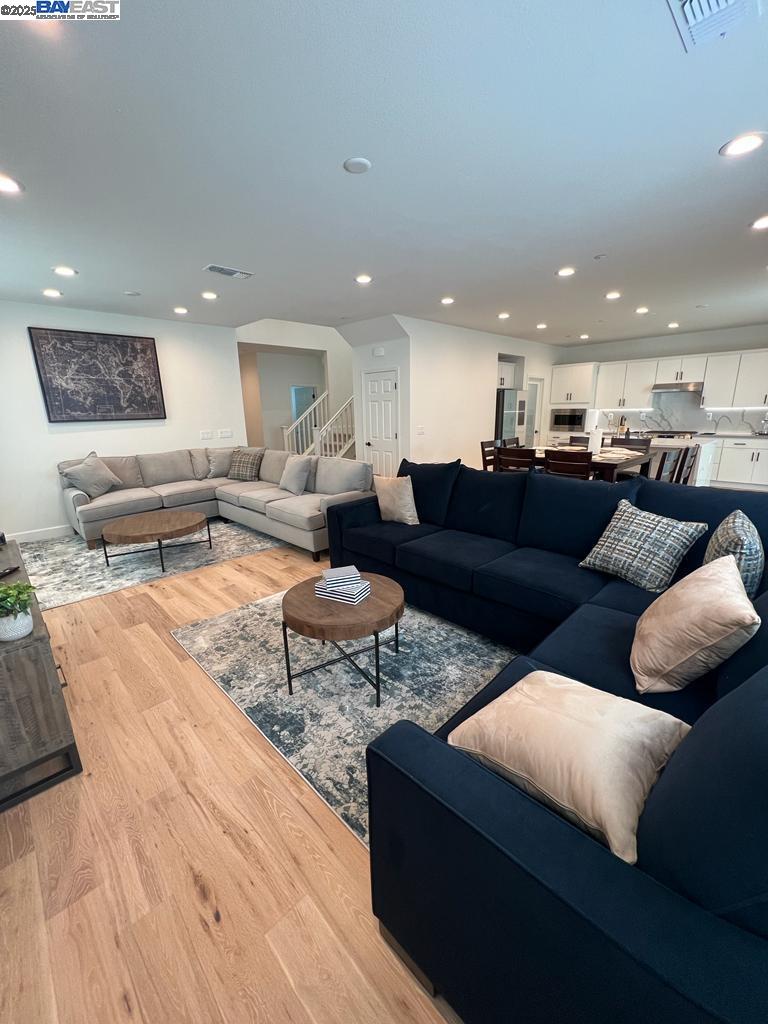 Detail Gallery Image 10 of 49 For 2978 Ellis Town Dr, Tracy,  CA 95377 - 4 Beds | 3/1 Baths