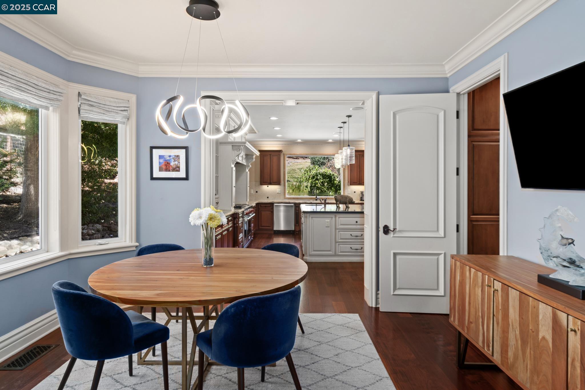 Detail Gallery Image 11 of 44 For 2540 Caballo Ranchero Dr, Diablo,  CA 94528 - 5 Beds | 5/1 Baths