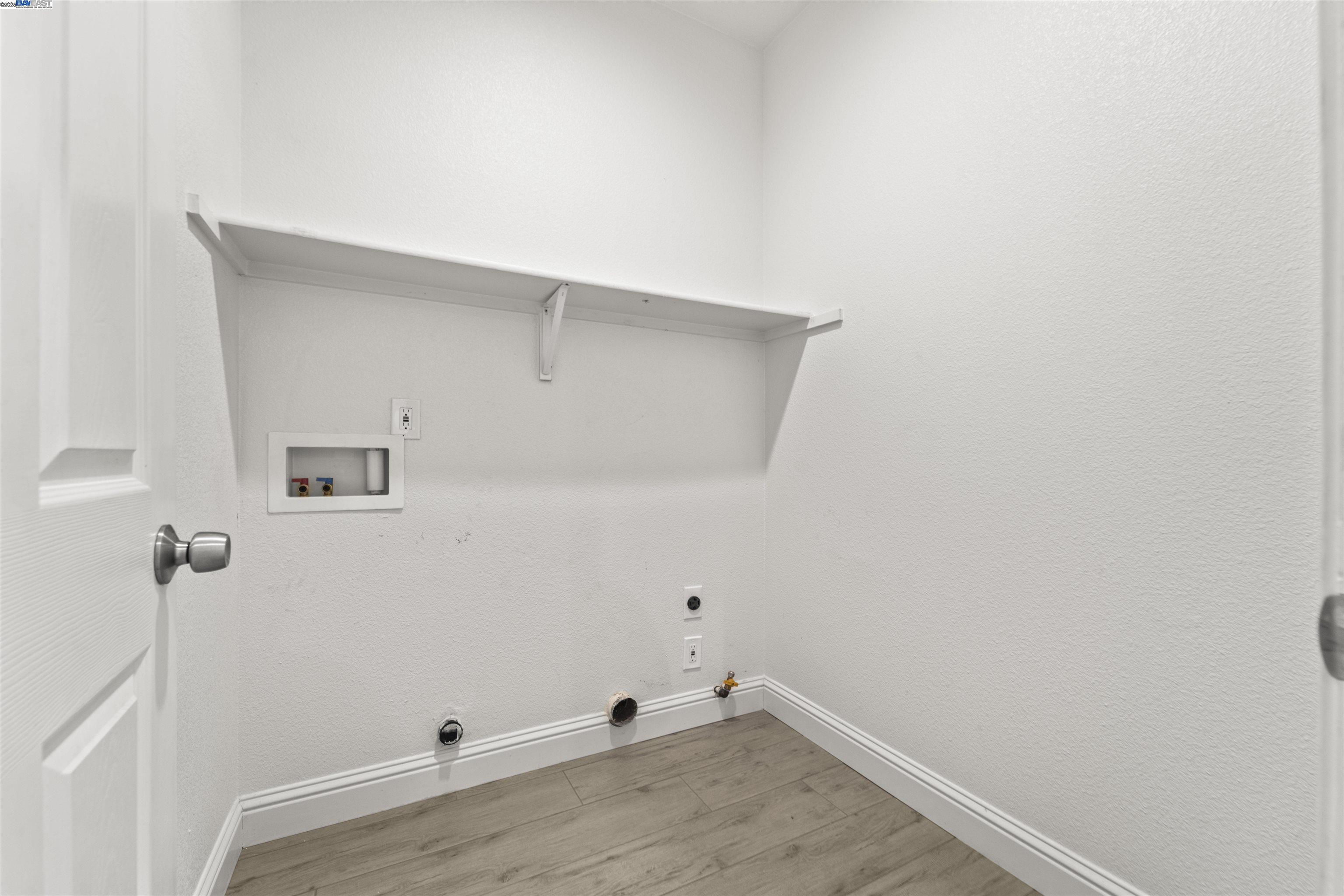 Detail Gallery Image 20 of 44 For 3701 21st Ave, Sacramento,  CA 95820 - 3 Beds | 2 Baths