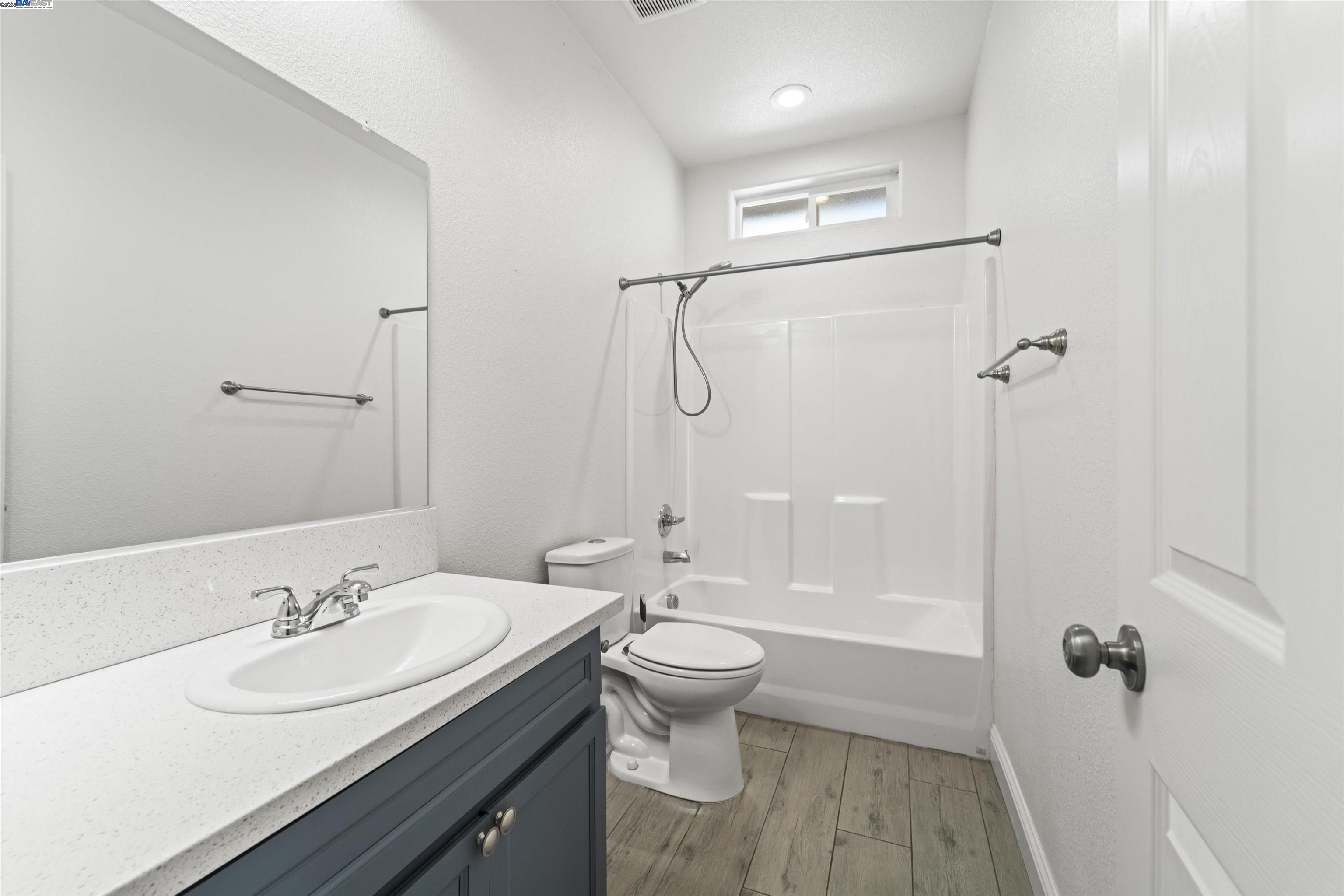 Detail Gallery Image 26 of 44 For 3701 21st Ave, Sacramento,  CA 95820 - 3 Beds | 2 Baths