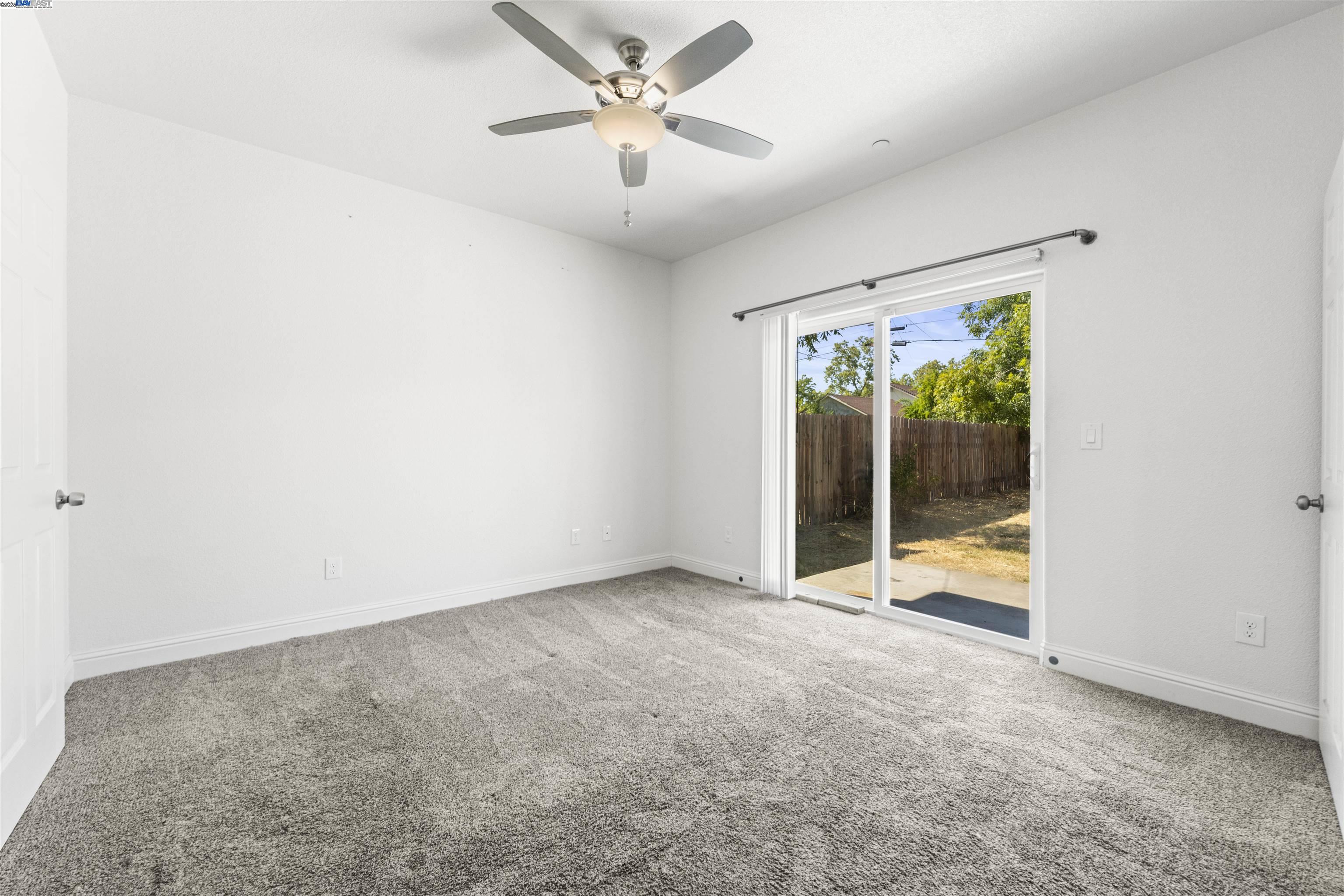 Detail Gallery Image 32 of 44 For 3701 21st Ave, Sacramento,  CA 95820 - 3 Beds | 2 Baths
