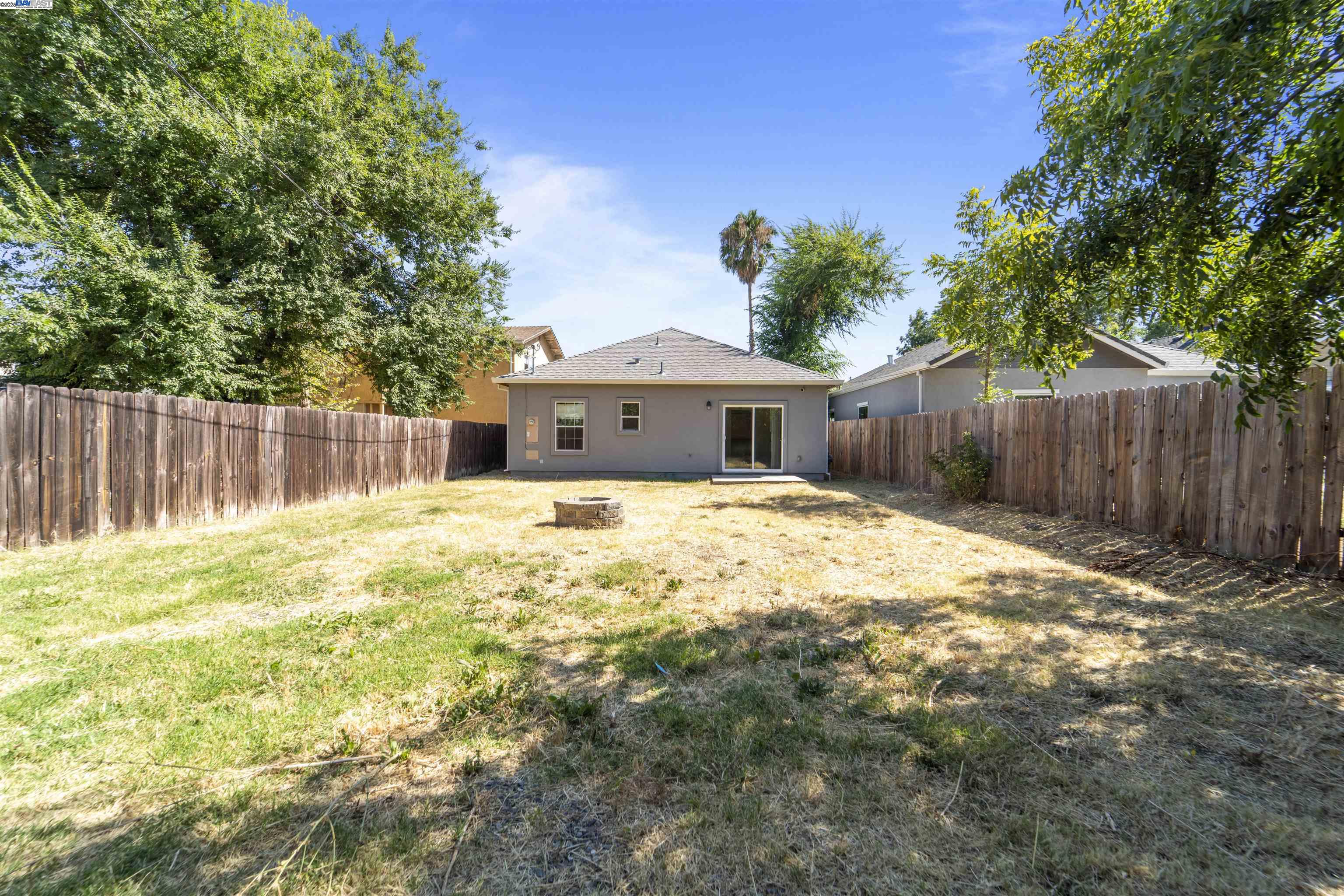 Detail Gallery Image 42 of 44 For 3701 21st Ave, Sacramento,  CA 95820 - 3 Beds | 2 Baths