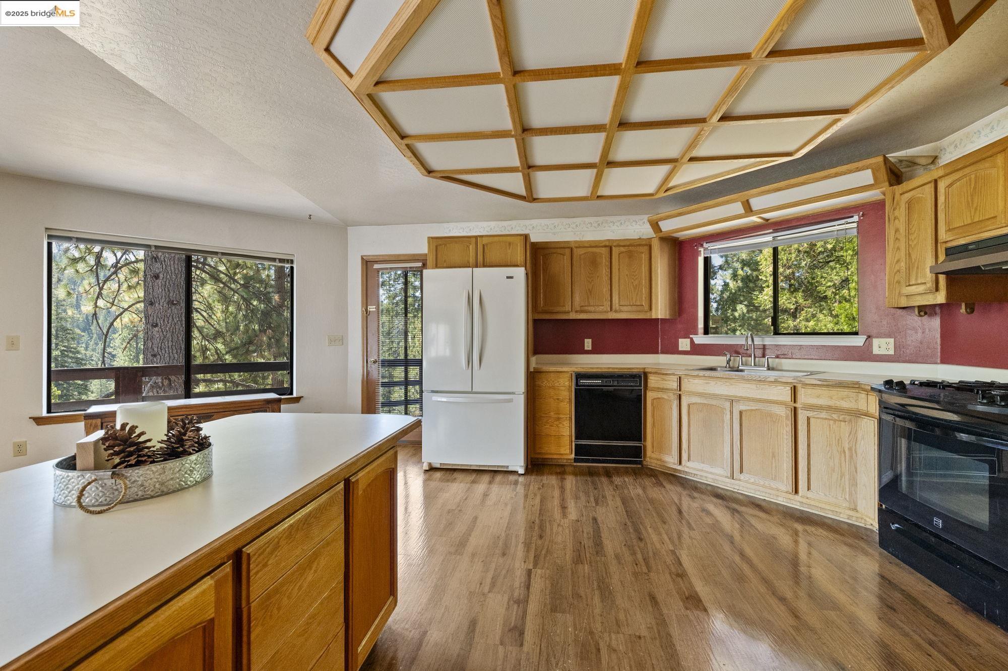 Detail Gallery Image 7 of 39 For 28484 Georges Dr, Strawberry,  CA 95375 - 2 Beds | 2 Baths