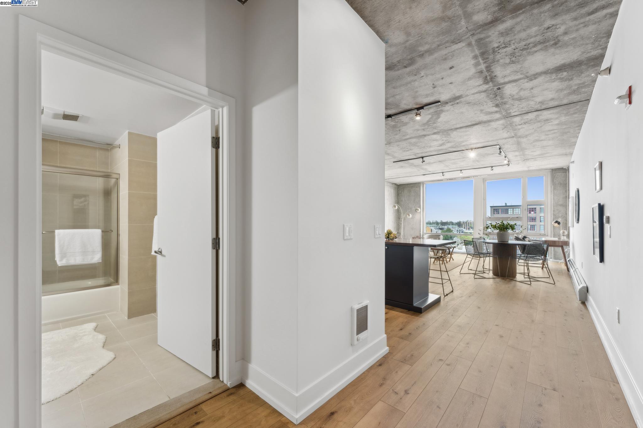 Detail Gallery Image 6 of 60 For 311 Oak St #729,  Oakland,  CA 94607 - 1 Beds | 1 Baths