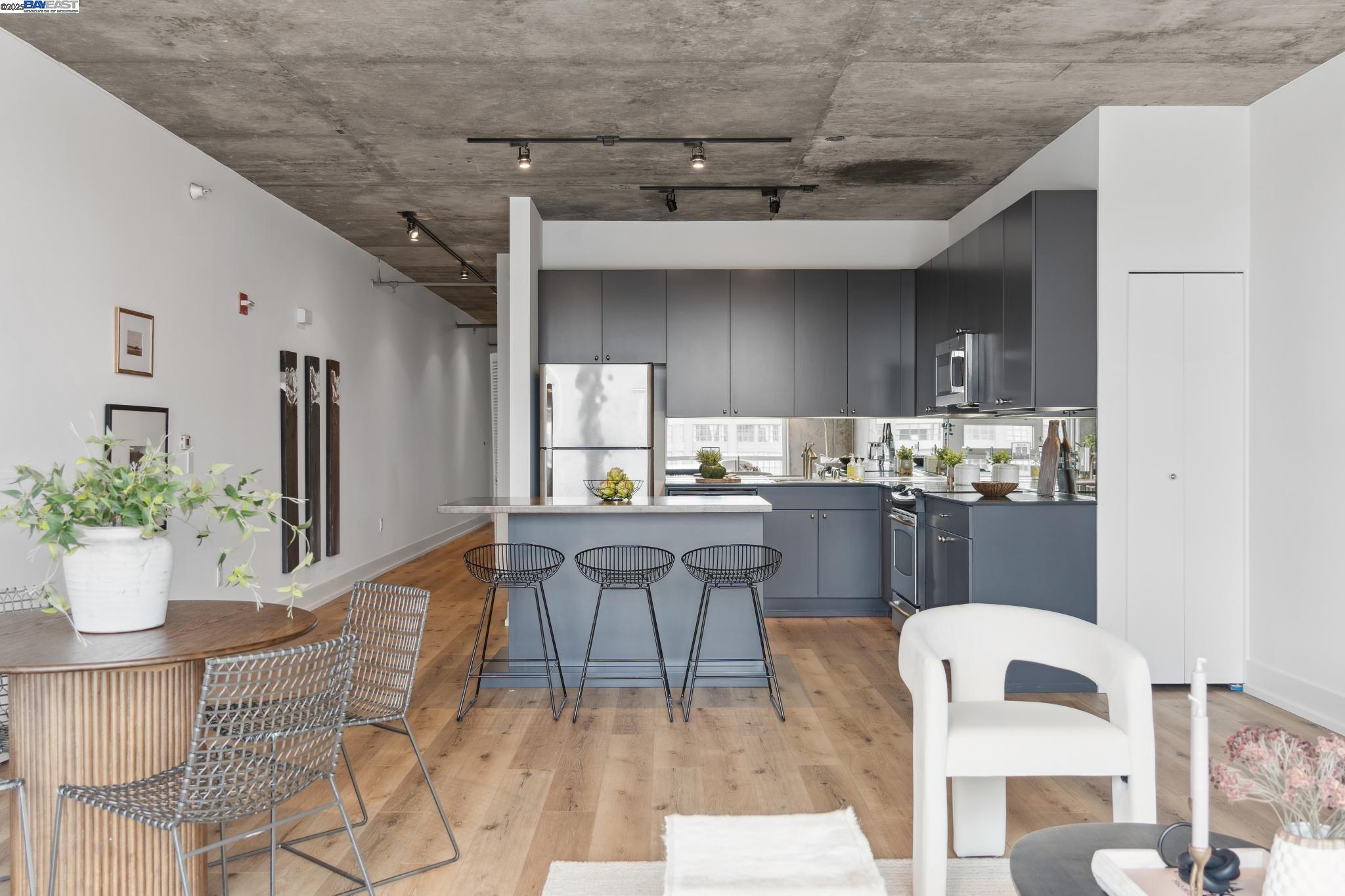 Detail Gallery Image 10 of 60 For 311 Oak St #729,  Oakland,  CA 94607 - 1 Beds | 1 Baths