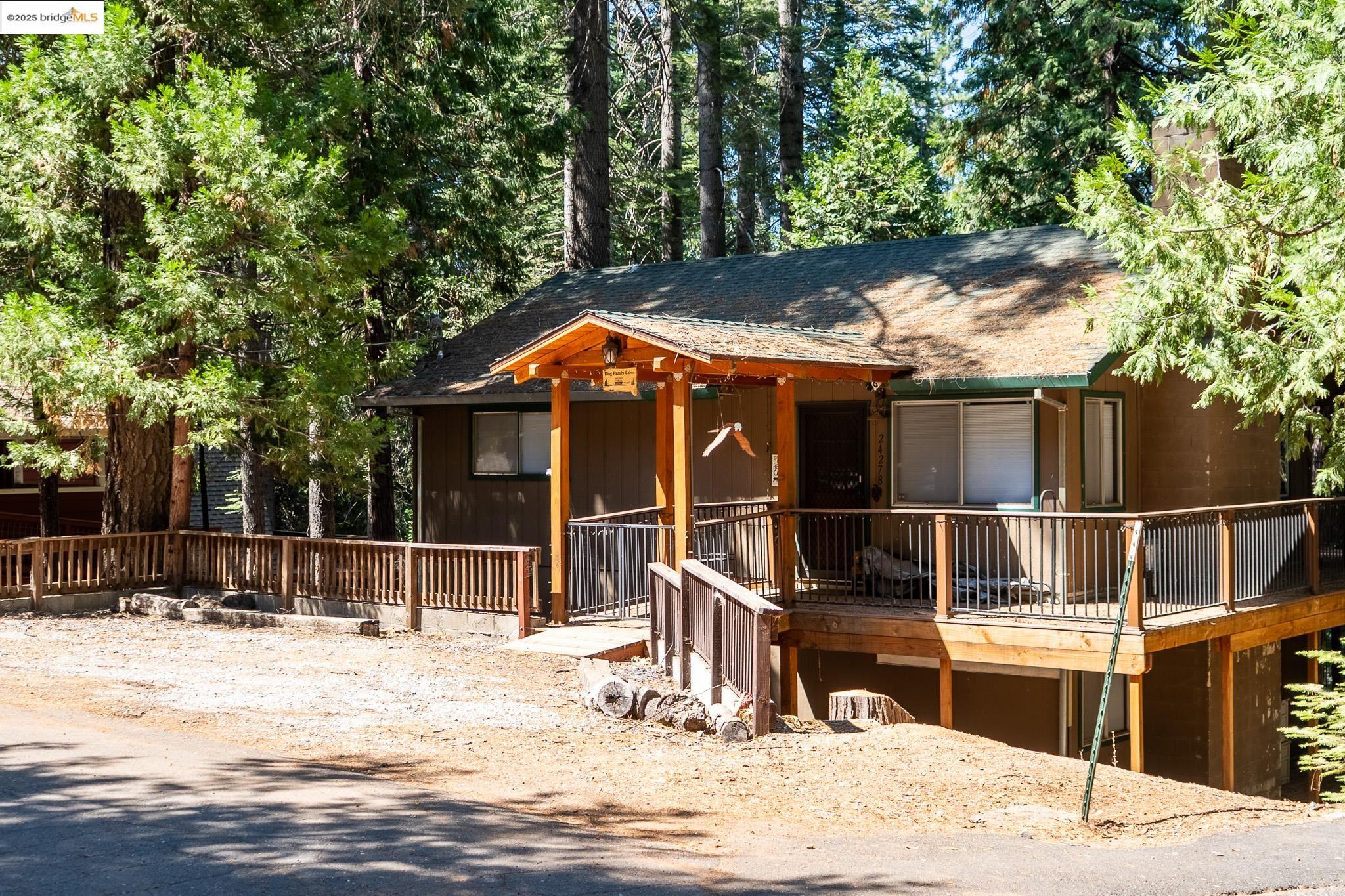 Detail Gallery Image 2 of 24 For 24278 Kalanu Place, Mi Wuk Village,  CA 95346 - 3 Beds | 2 Baths