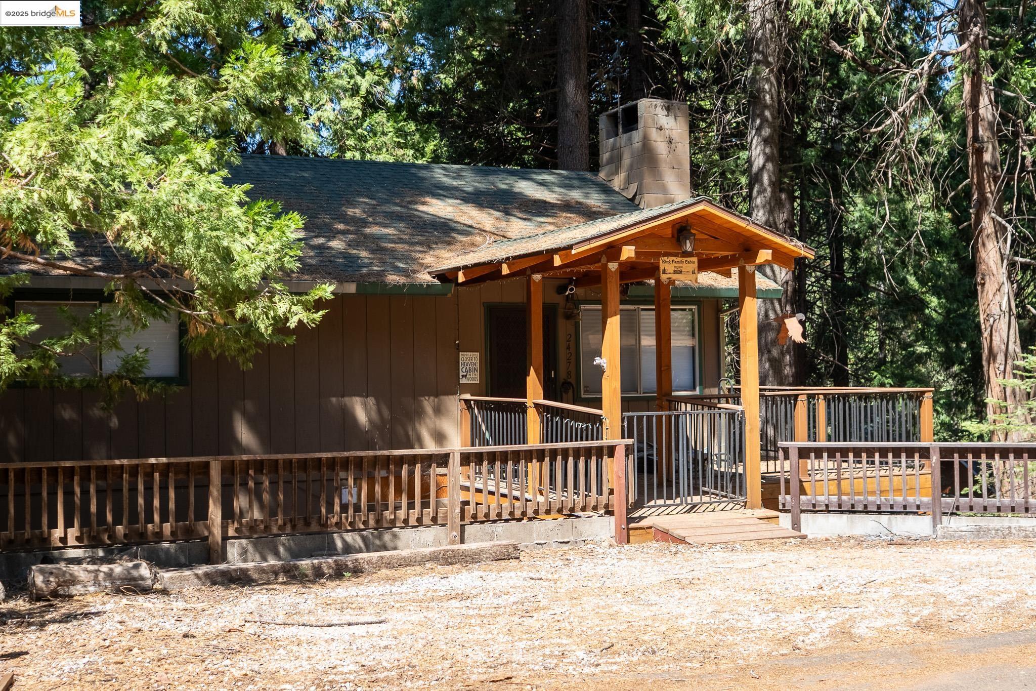 Detail Gallery Image 3 of 24 For 24278 Kalanu Place, Mi Wuk Village,  CA 95346 - 3 Beds | 2 Baths