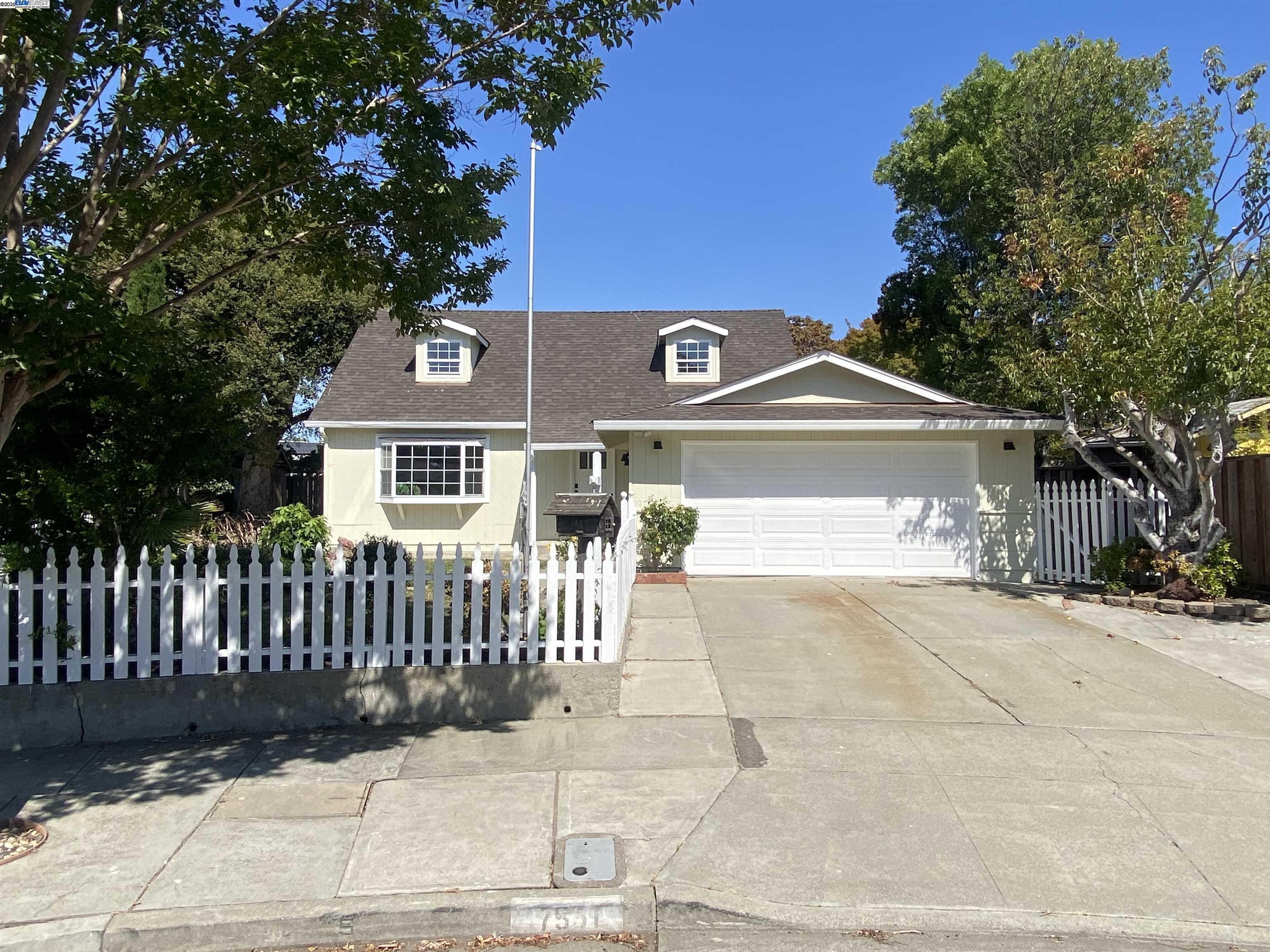 Detail Gallery Image 1 of 39 For 7551 Buckeye Pl, Newark,  CA 94560 - 4 Beds | 2 Baths