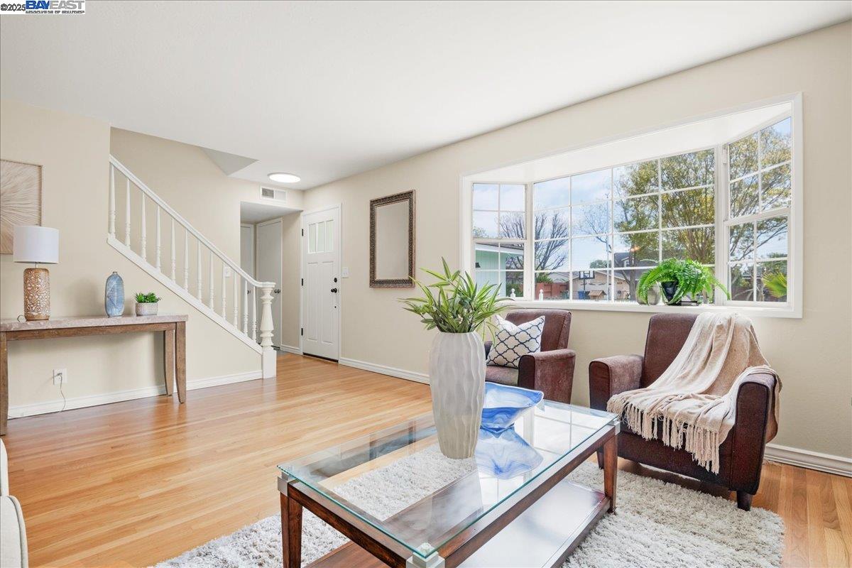 Detail Gallery Image 4 of 39 For 7551 Buckeye Pl, Newark,  CA 94560 - 4 Beds | 2 Baths
