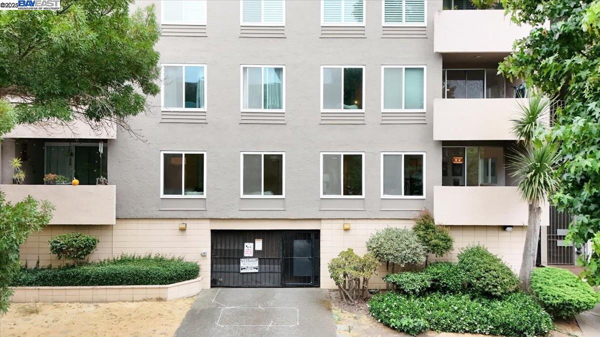 MLS: 41108044 Condo For Sale
