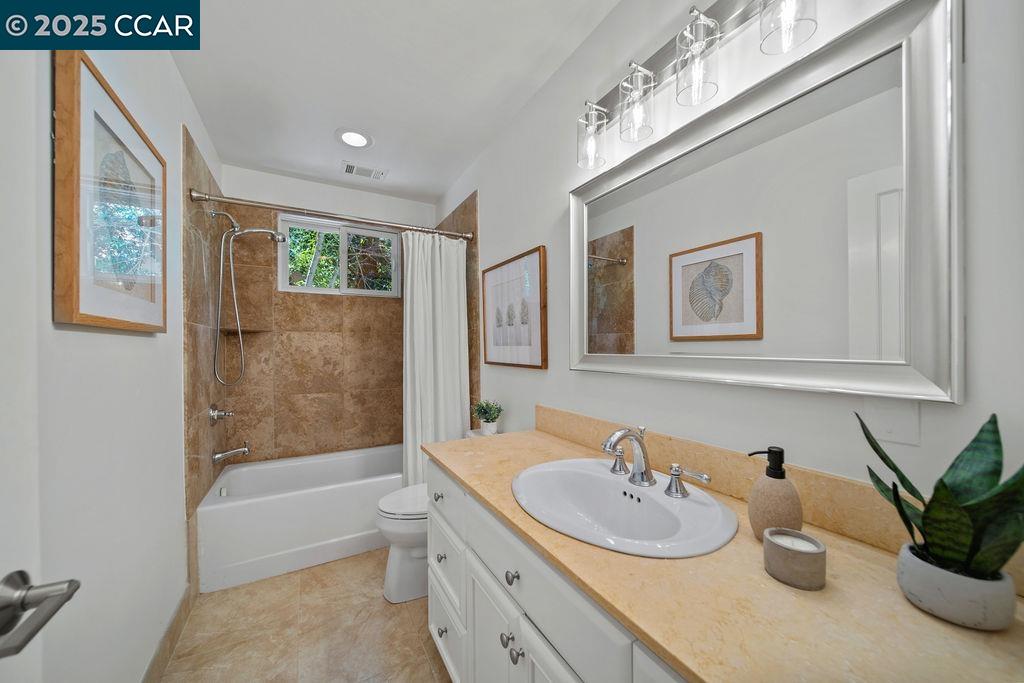 Detail Gallery Image 25 of 60 For 921 Foye Drive, Lafayette,  CA 94549 - 5 Beds | 4/1 Baths