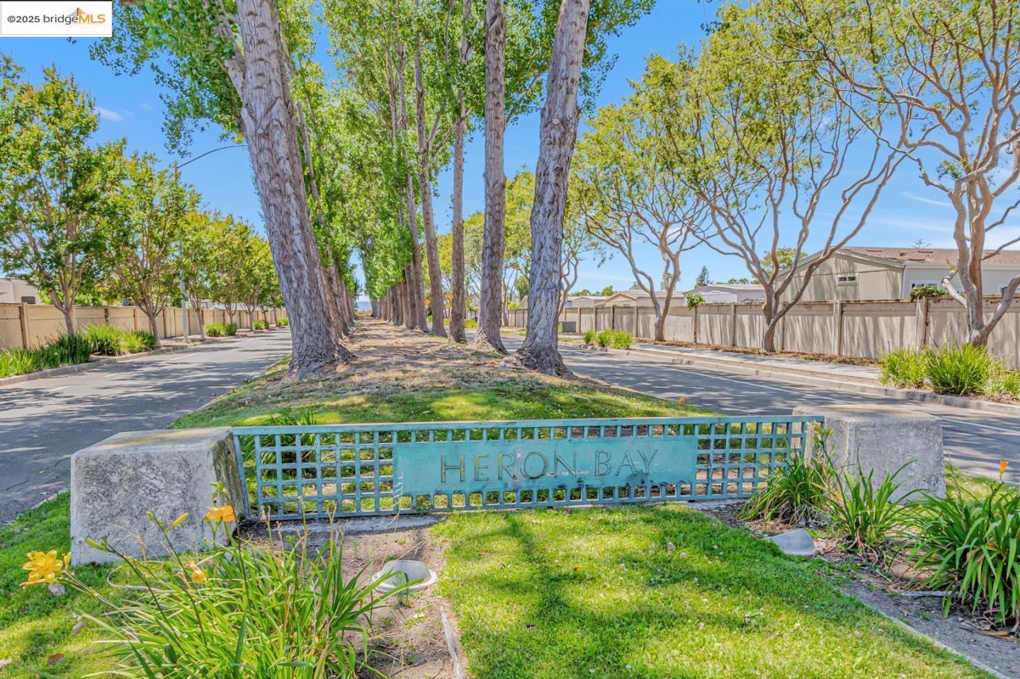 Detail Gallery Image 3 of 60 For 15470 Heron Dr, San Leandro,  CA 94579 - 4 Beds | 2/1 Baths